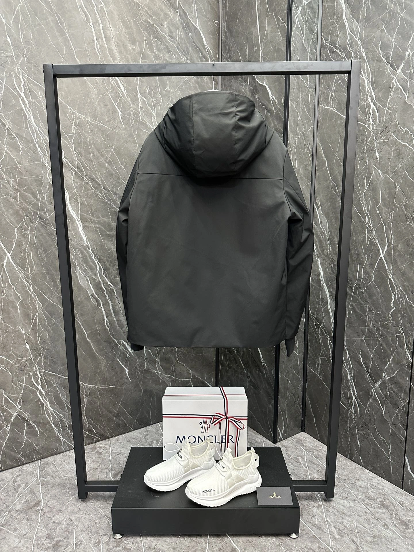 Affordable Moncler Down Jackets 145712