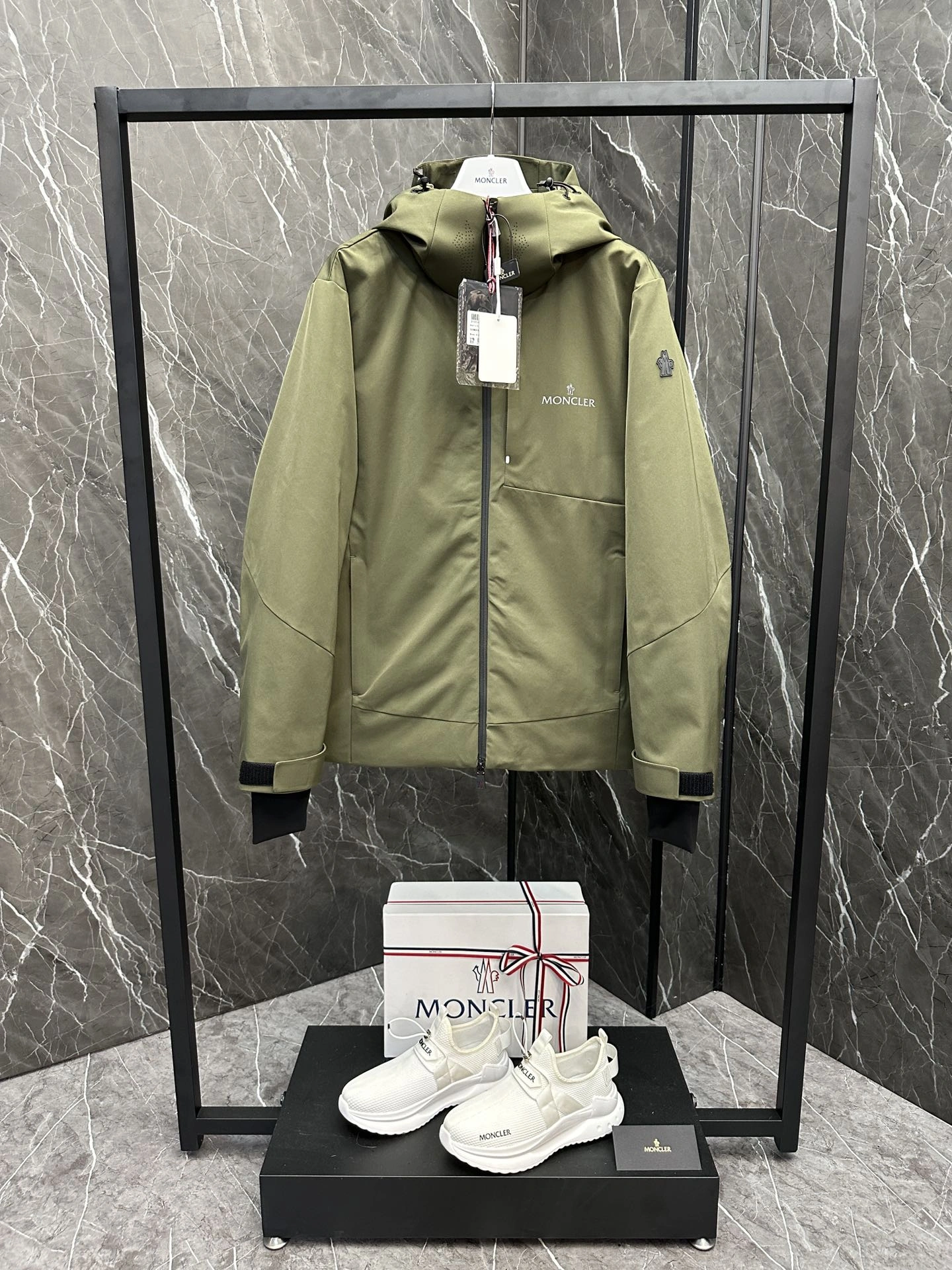 Moncler Down Jackets Lightweight 145718