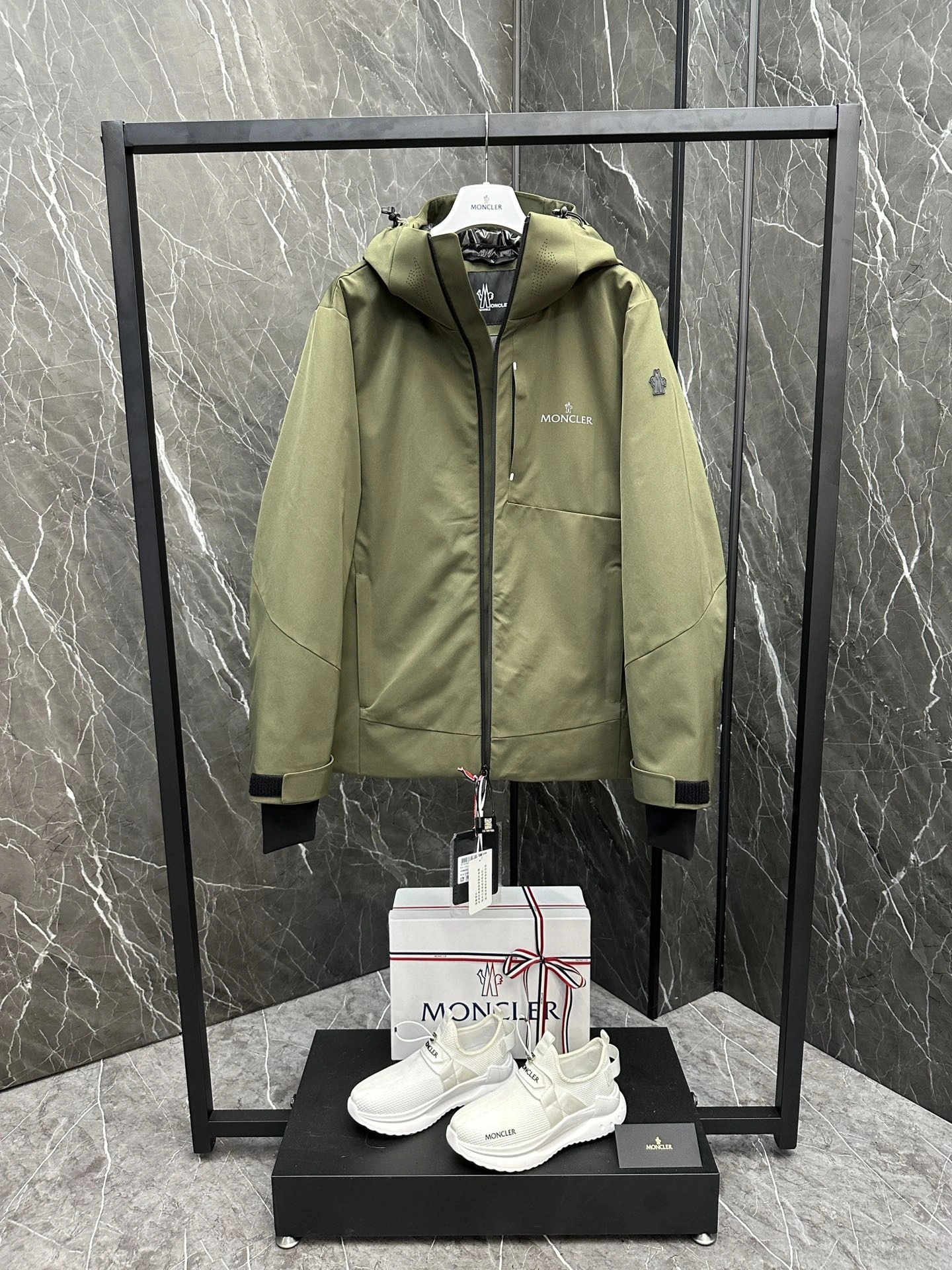 Moncler Down Jackets Lightweight 145718