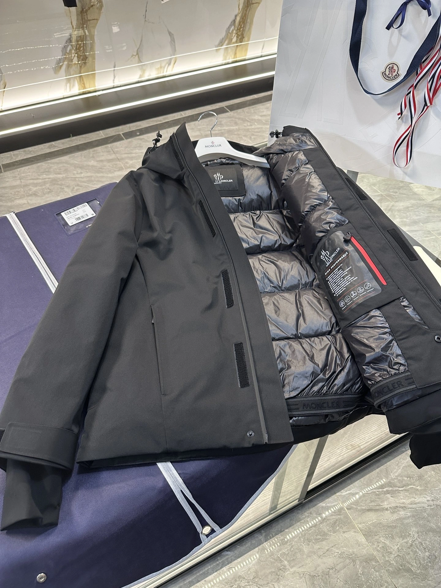 Moncler Down Jackets ZeroBulk 145714