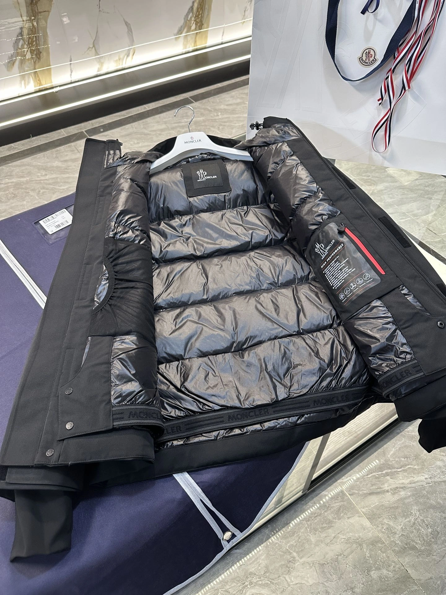 Moncler Down Jackets ZeroBulk 145714