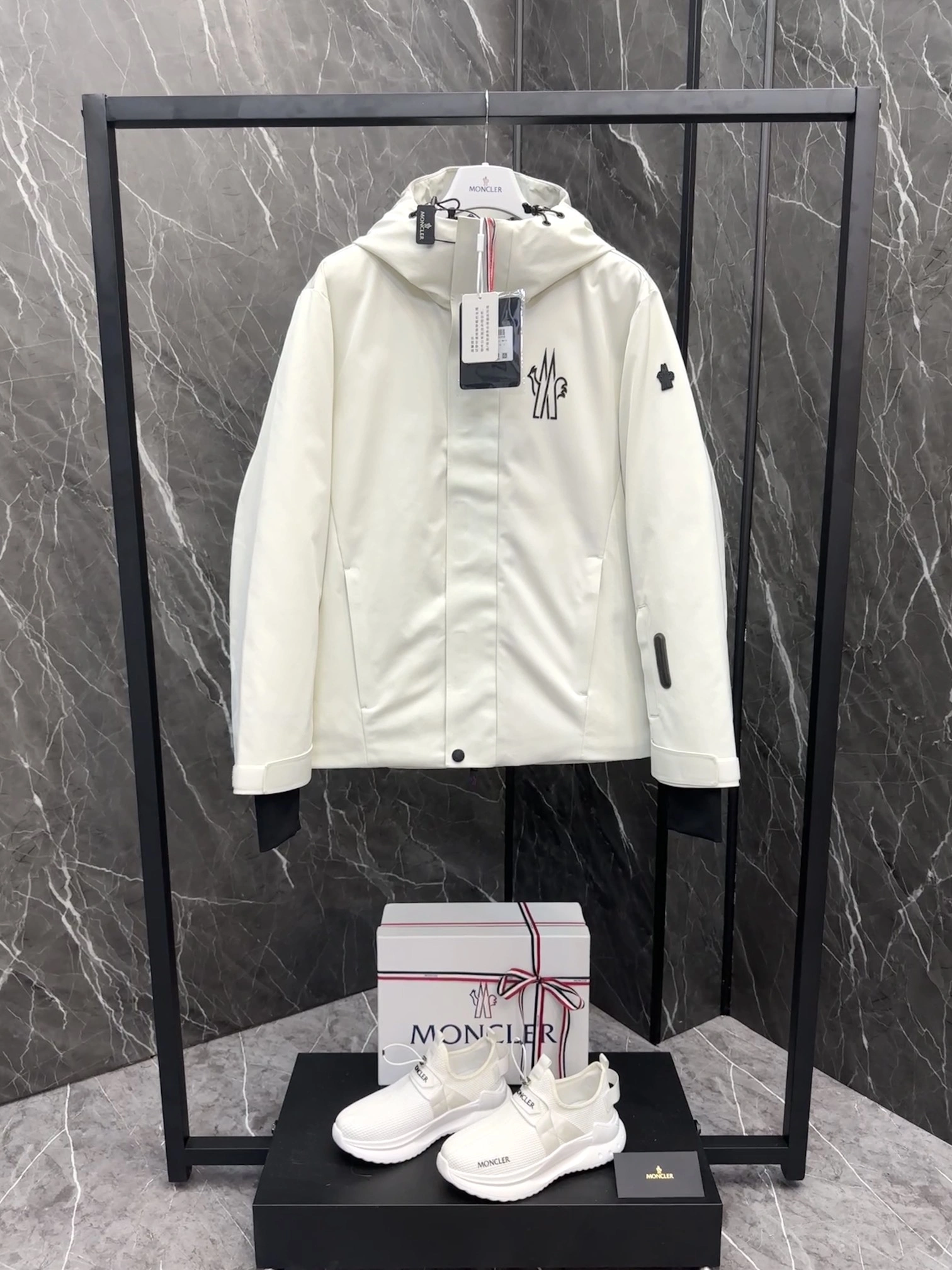 GoodFit Moncler Down Jackets 145707