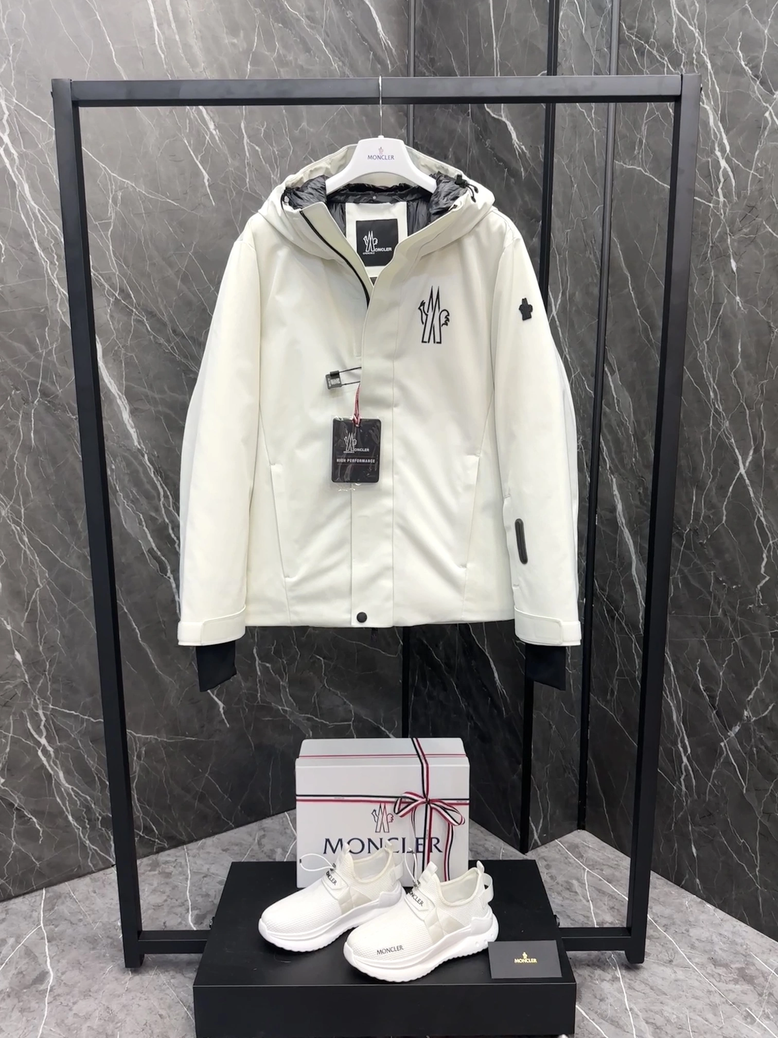 GoodFit Moncler Down Jackets 145707