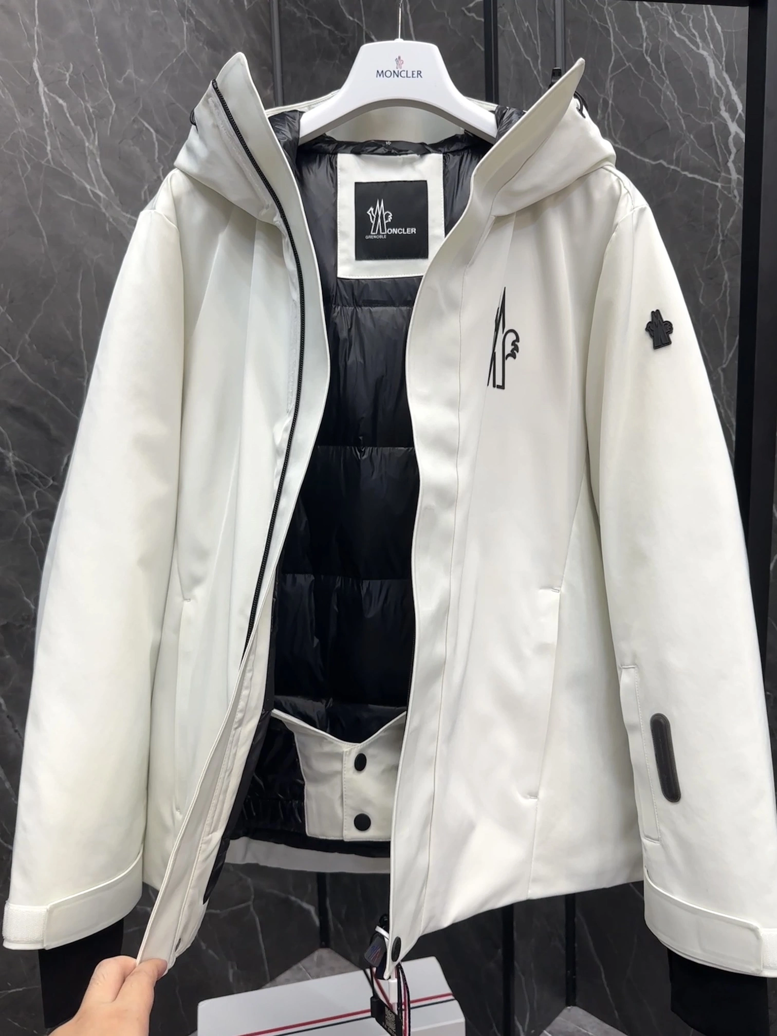GoodFit Moncler Down Jackets 145707
