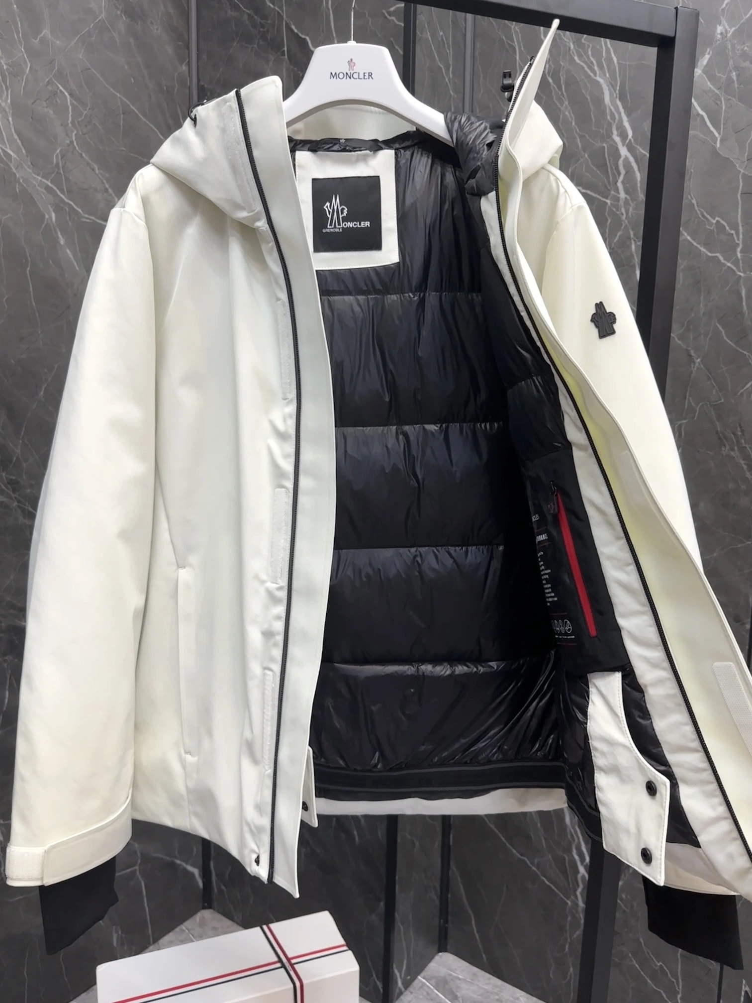 GoodFit Moncler Down Jackets 145707
