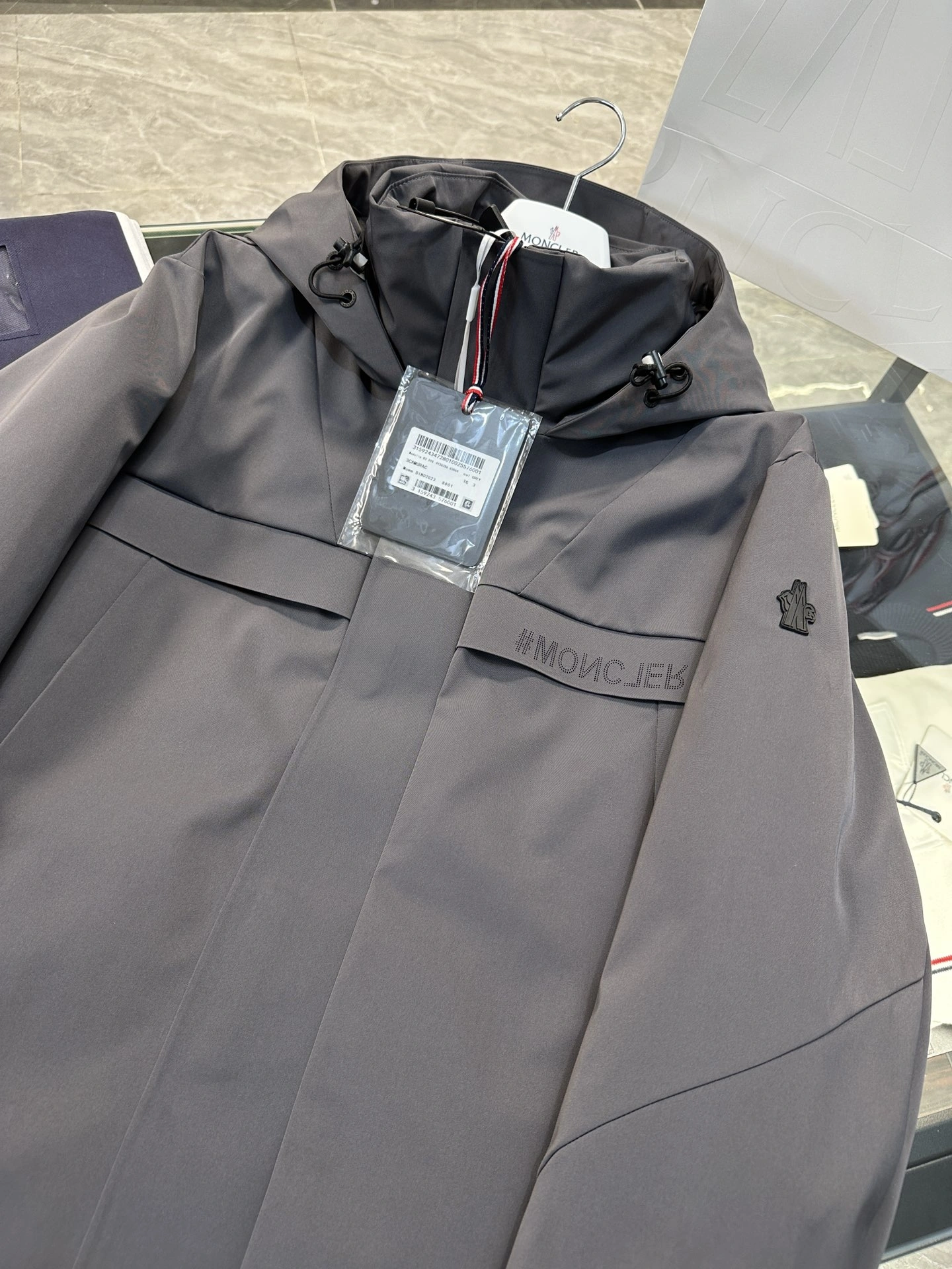 Moncler Down Jackets Versatile 145698