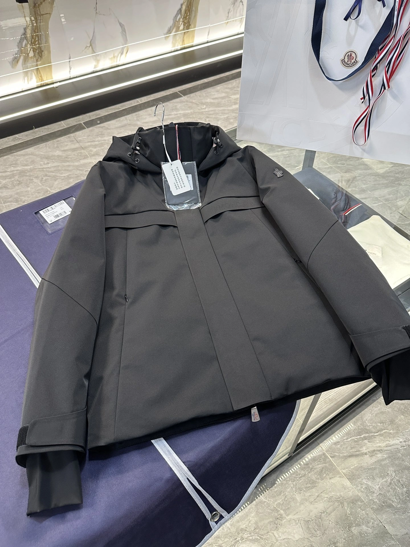 ModernLook Moncler Down Jackets 145706