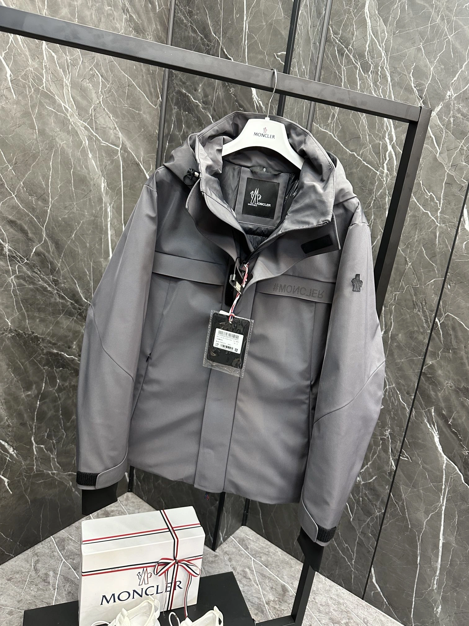AllSeason Moncler Down Jackets 145716