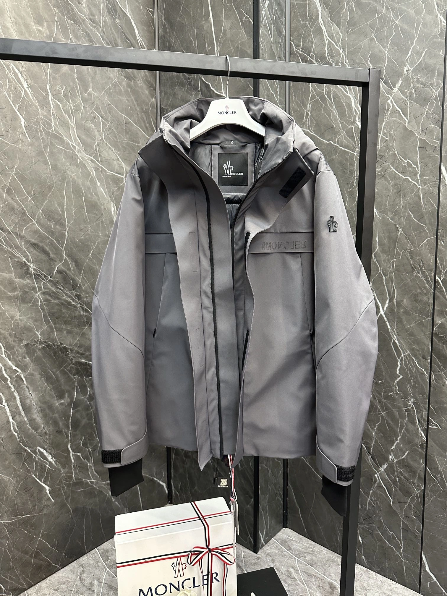 AllSeason Moncler Down Jackets 145716