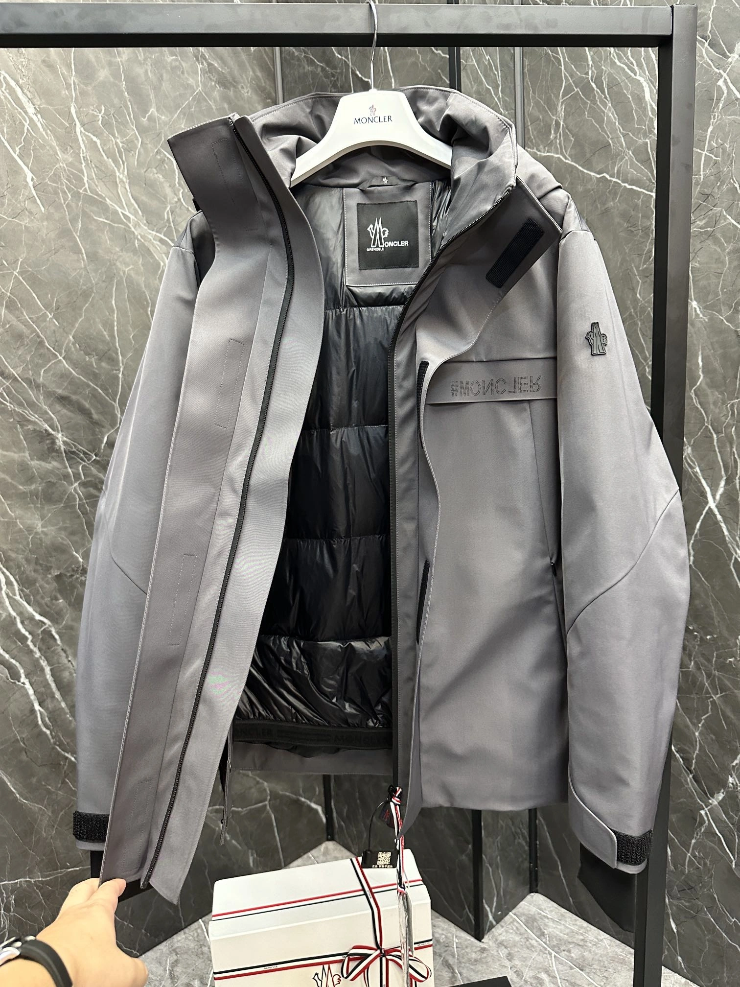 AllSeason Moncler Down Jackets 145716