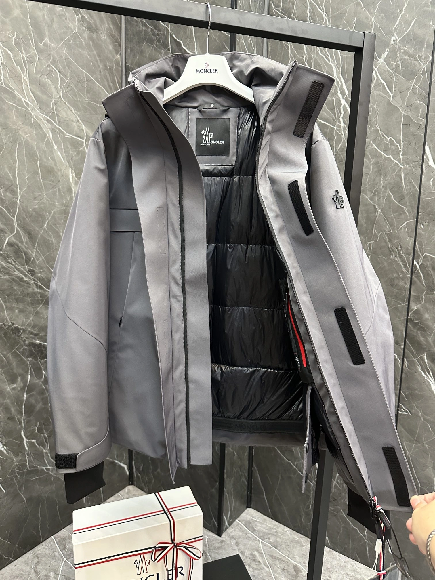 AllSeason Moncler Down Jackets 145716