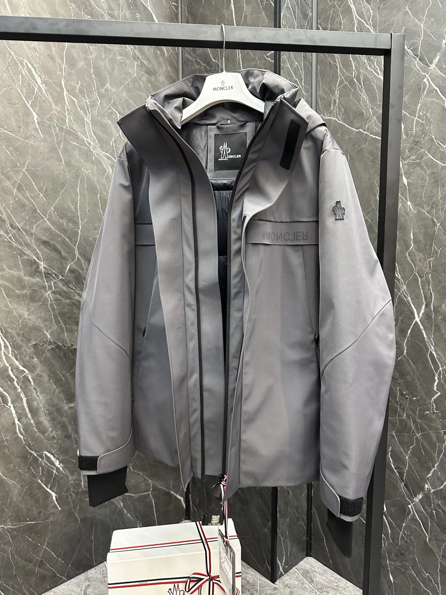 AllSeason Moncler Down Jackets 145716