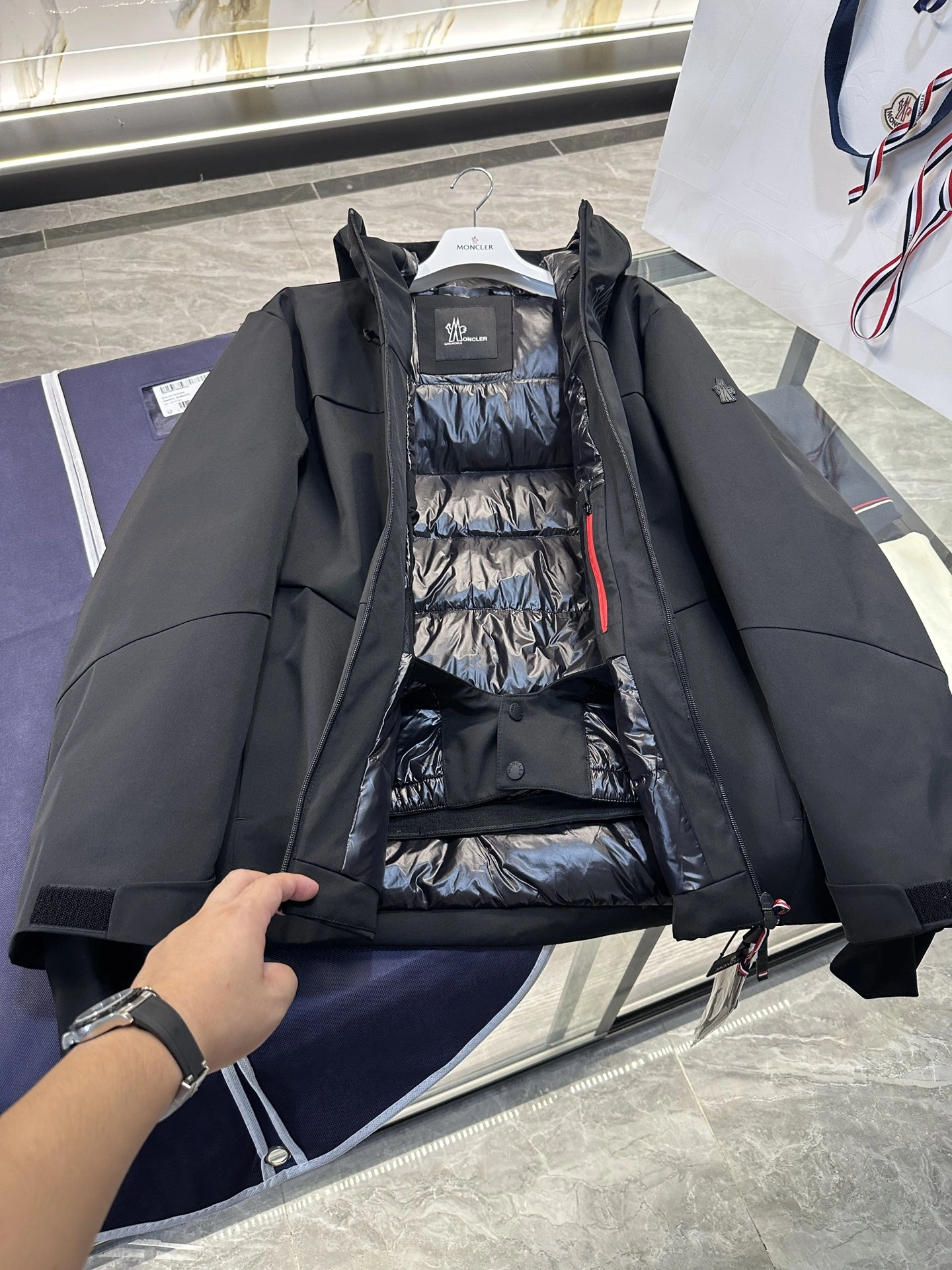 AllSeason Moncler Down Jackets 145700