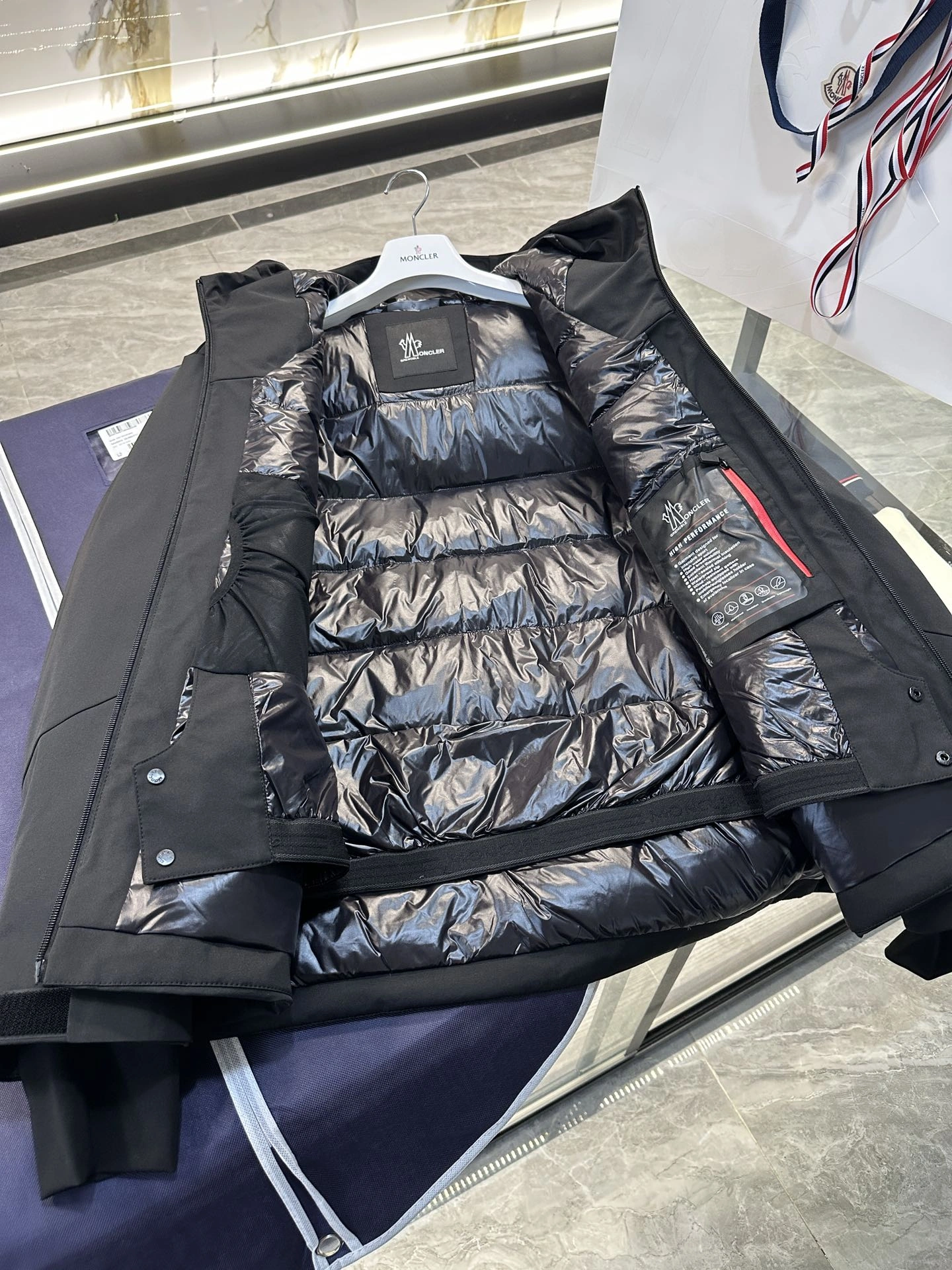 AllSeason Moncler Down Jackets 145700