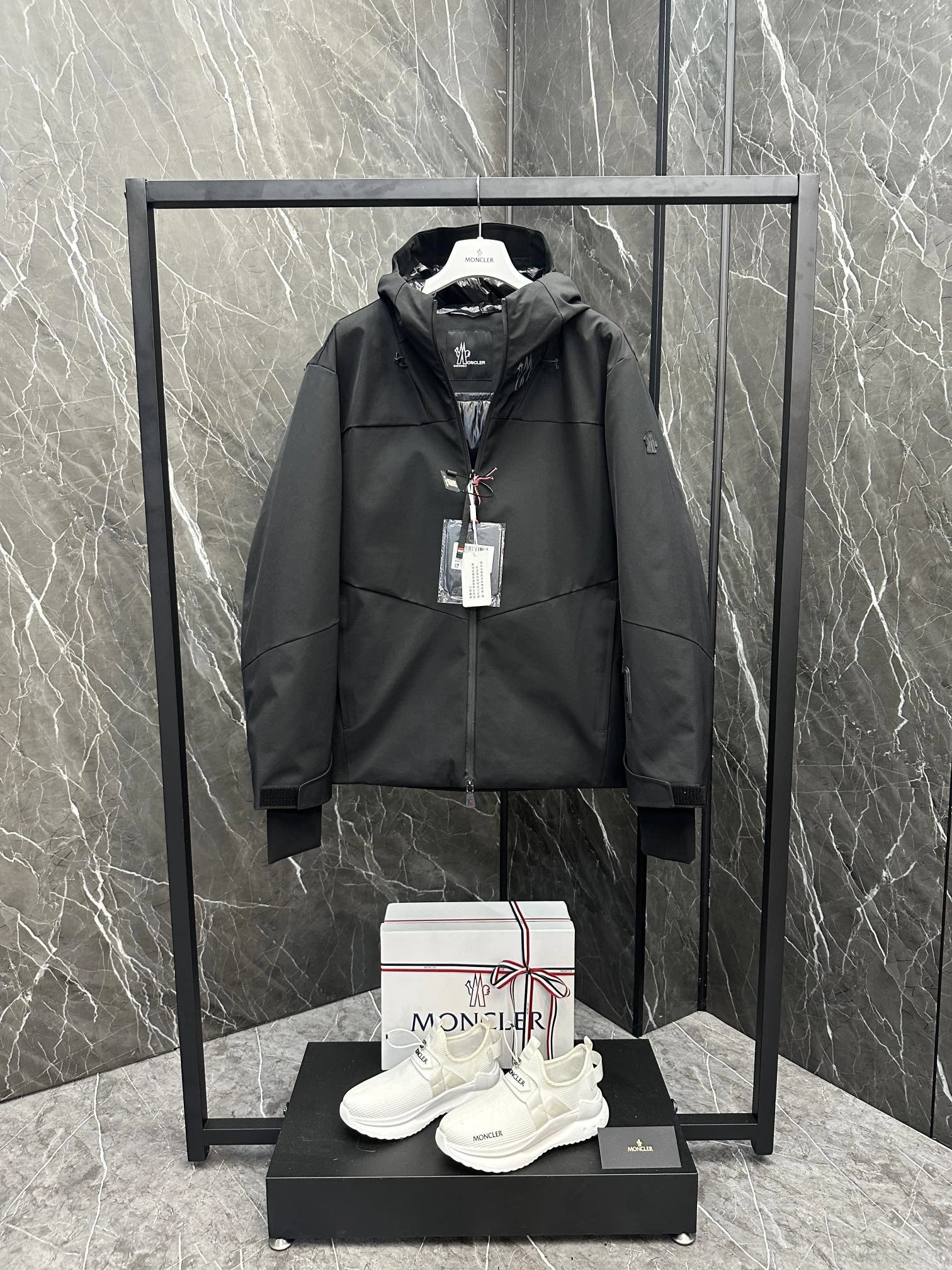 Moncler Down Jackets WeatherProof 145703