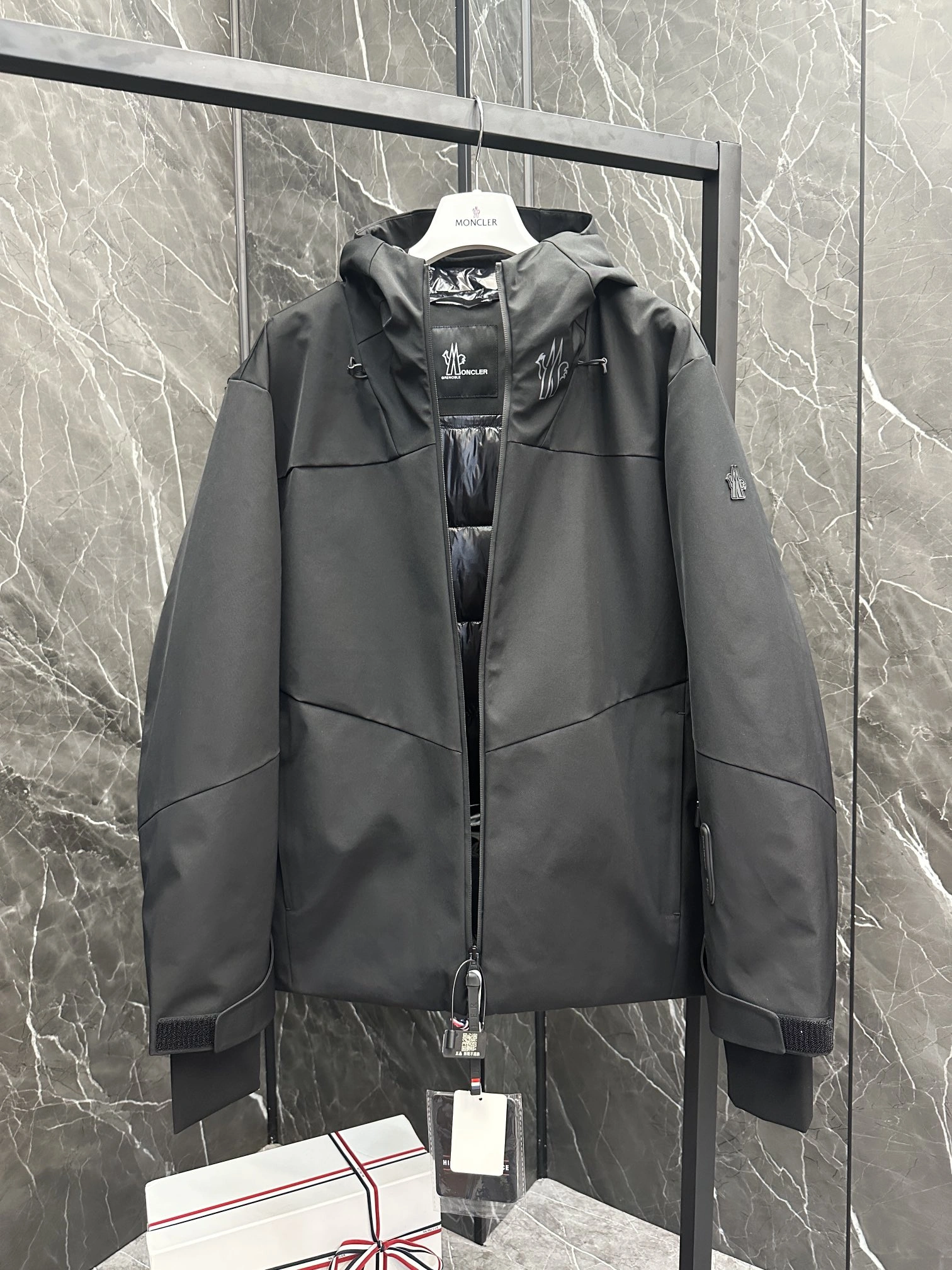 Moncler Down Jackets WeatherProof 145703