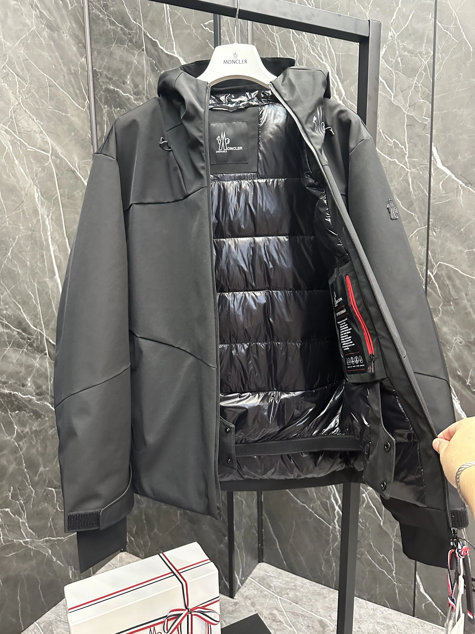 Moncler Down Jackets WeatherProof 145703