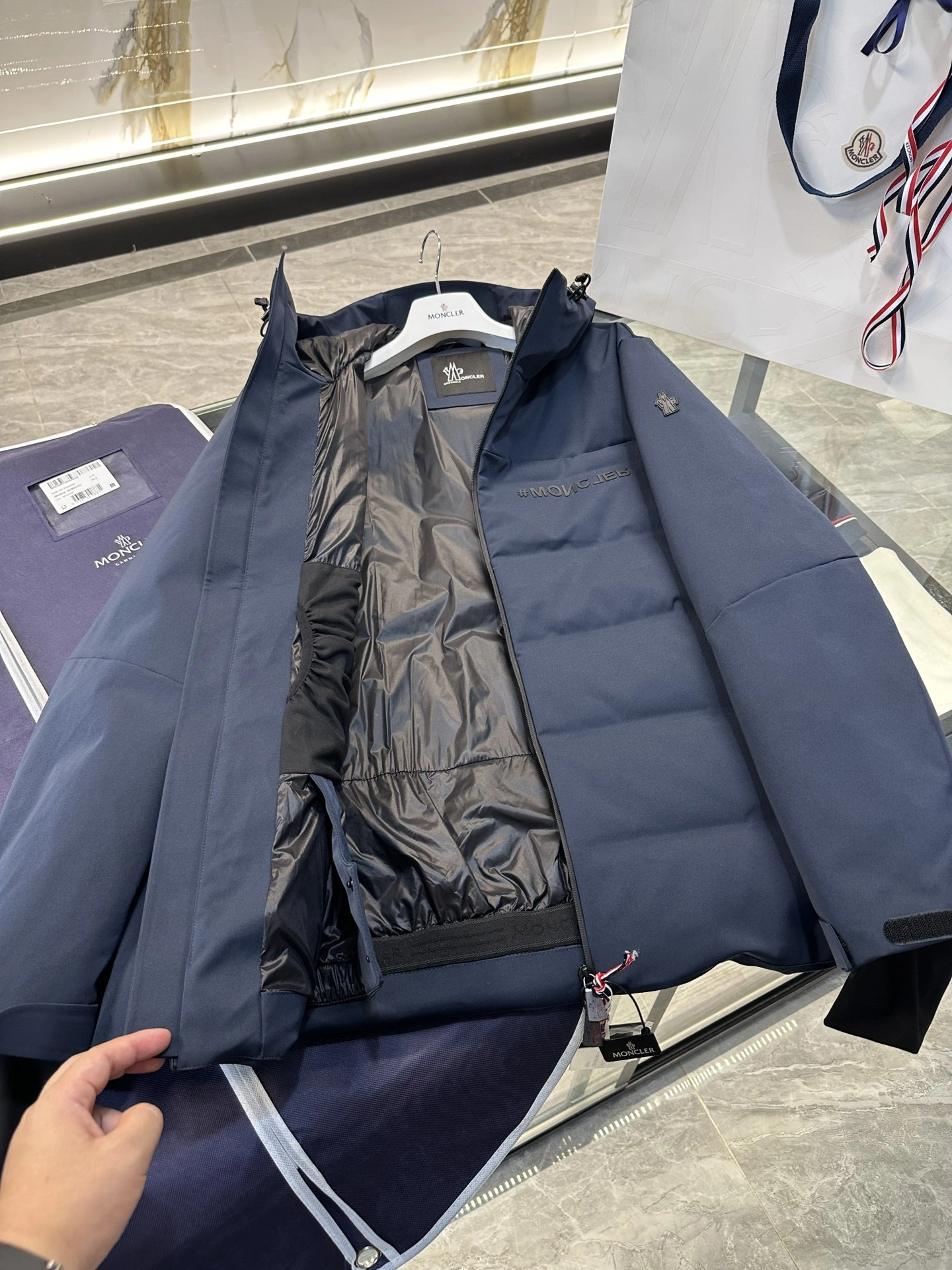 EyeCatching Moncler Down Jackets 145702