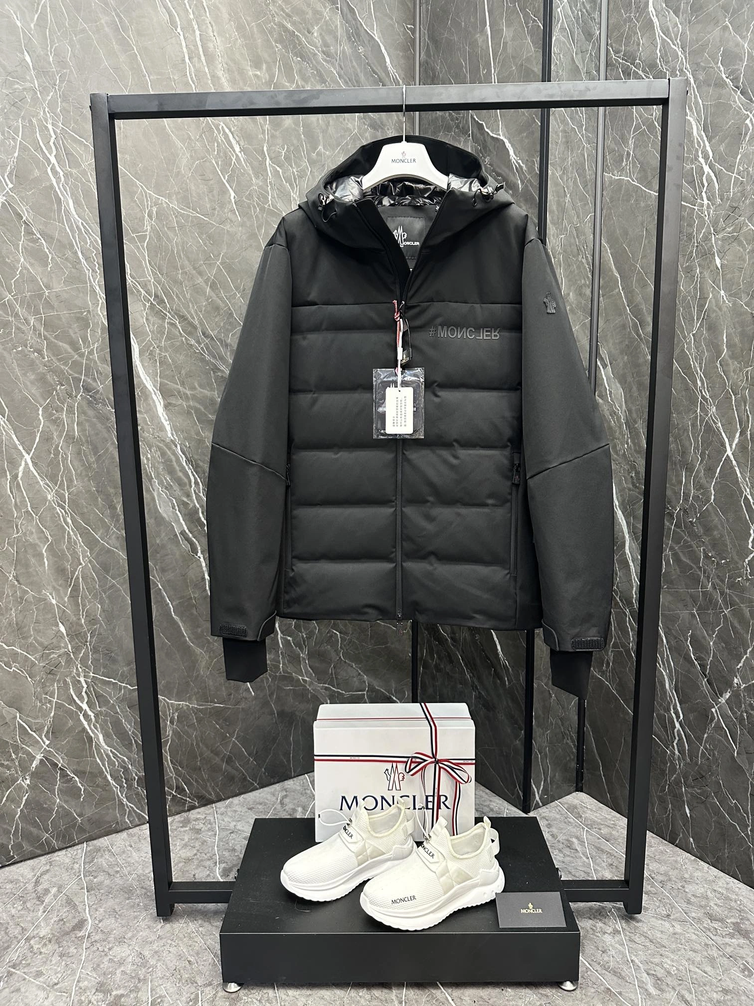 Moncler Down Jackets Functional 145721