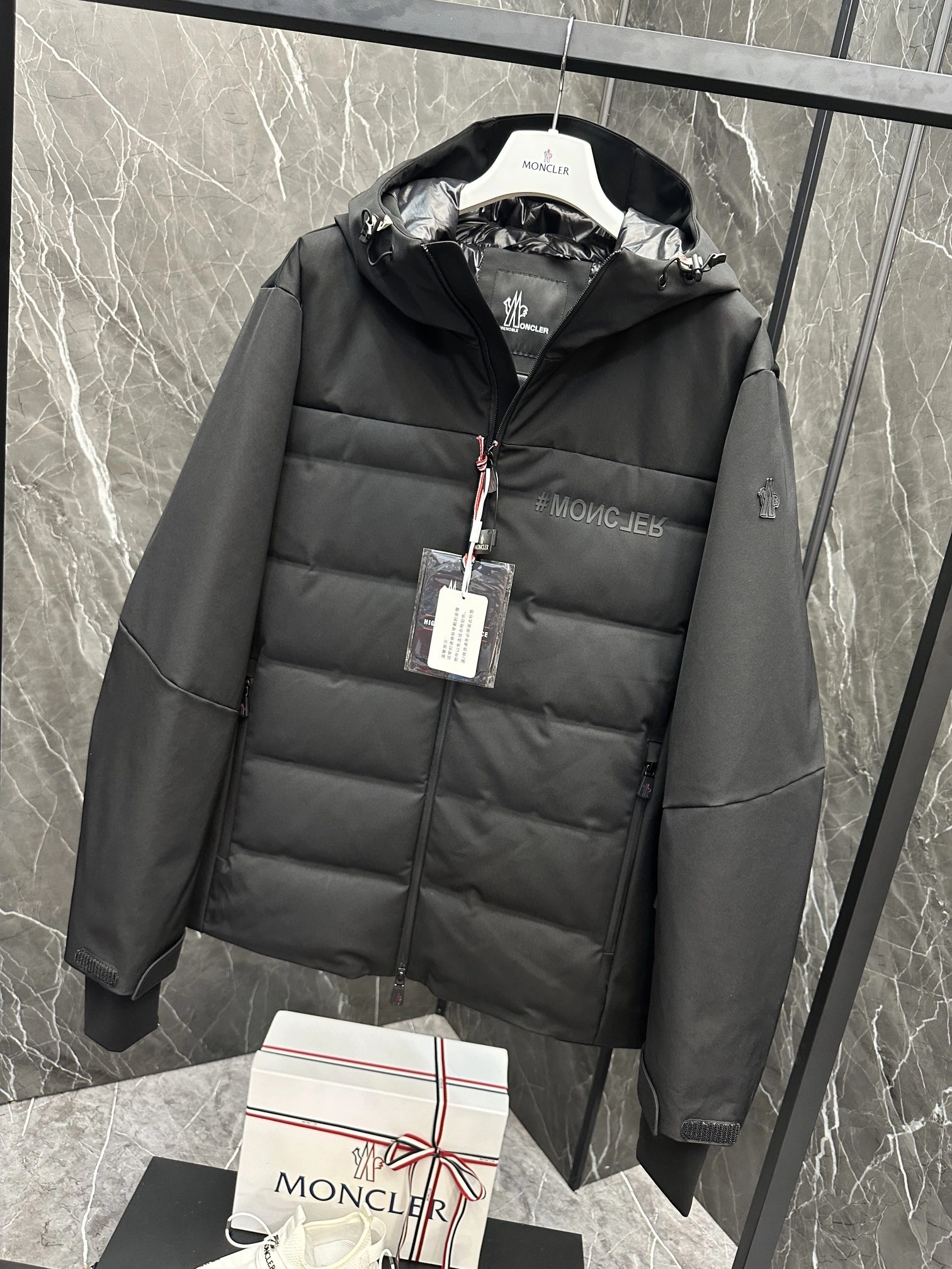 Moncler Down Jackets Functional 145721
