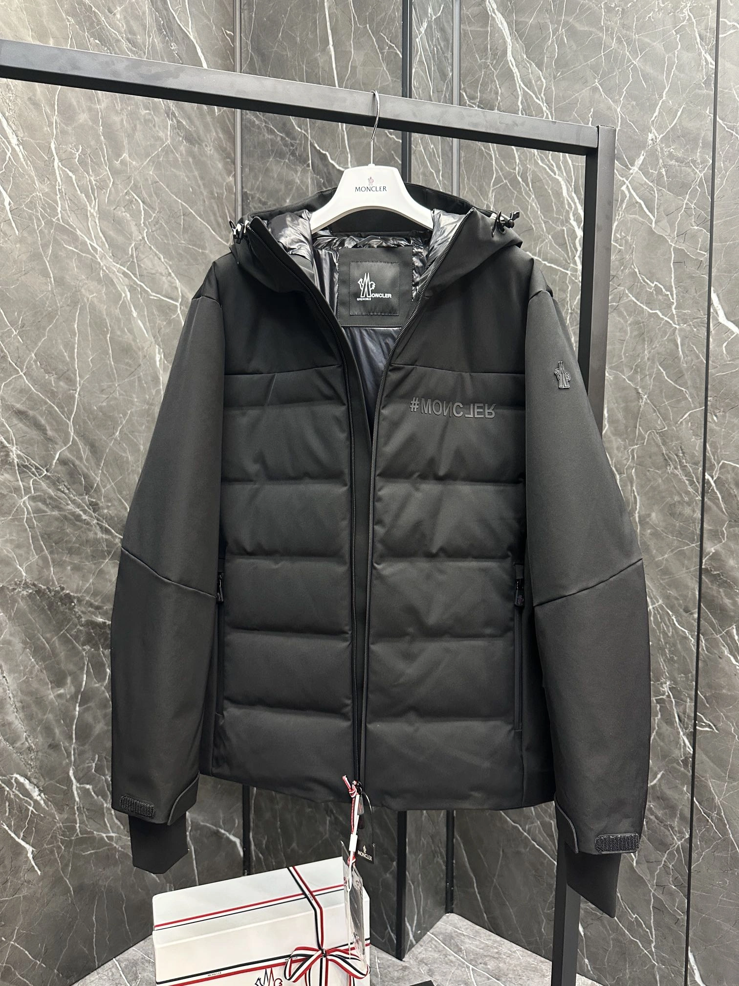 Moncler Down Jackets Functional 145721