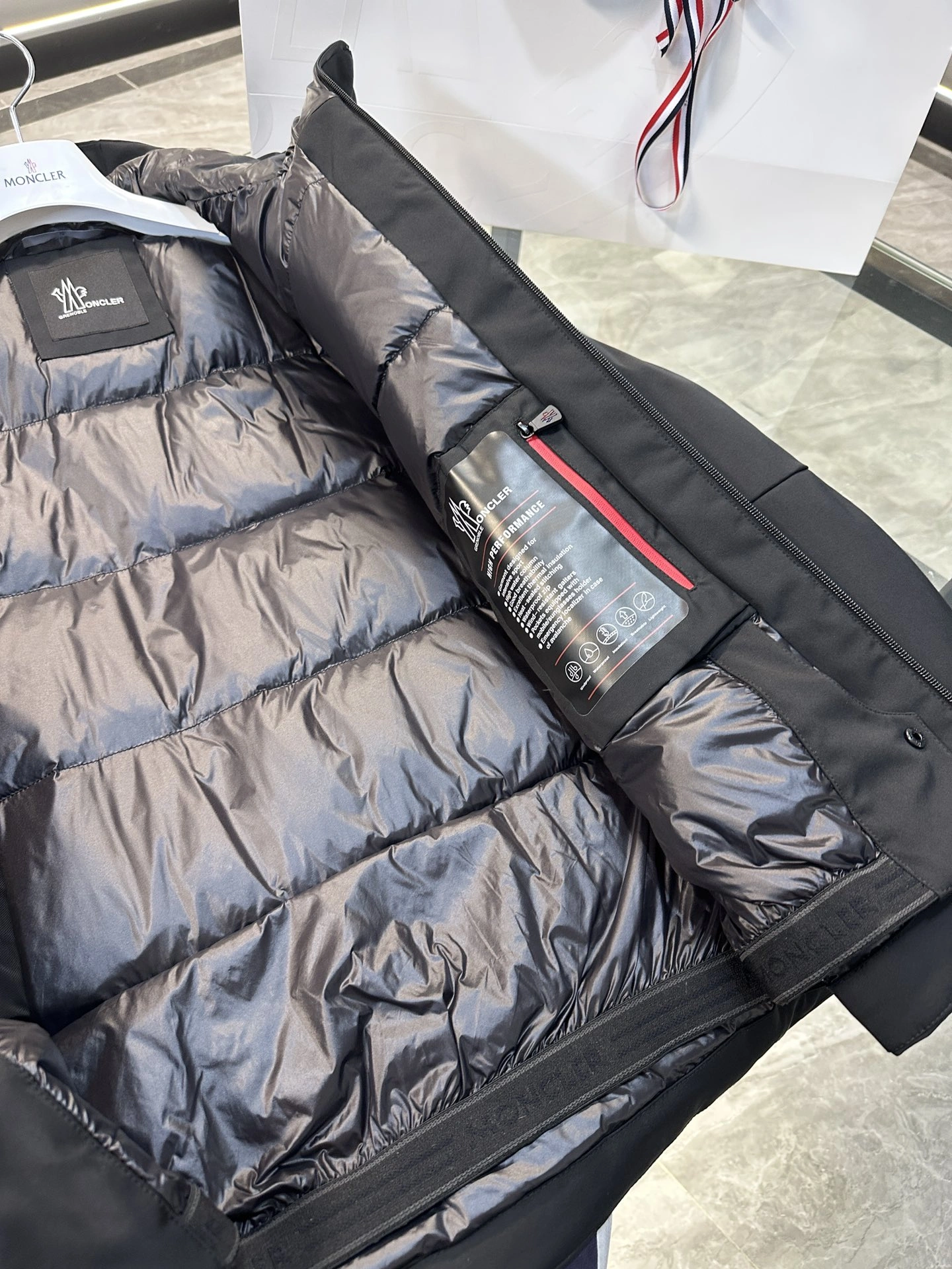 Moncler Down Jackets AllSeason 145696