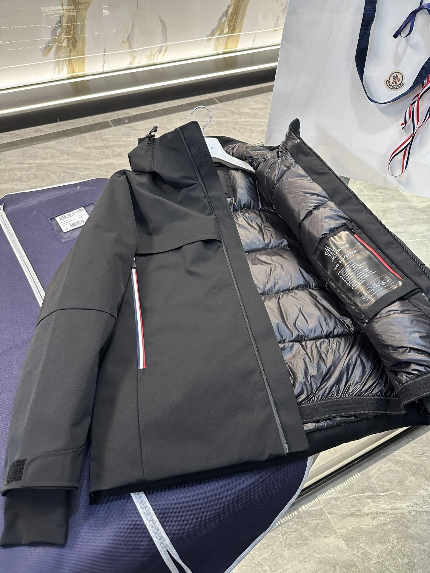 Moncler Down Jackets AllSeason 145696
