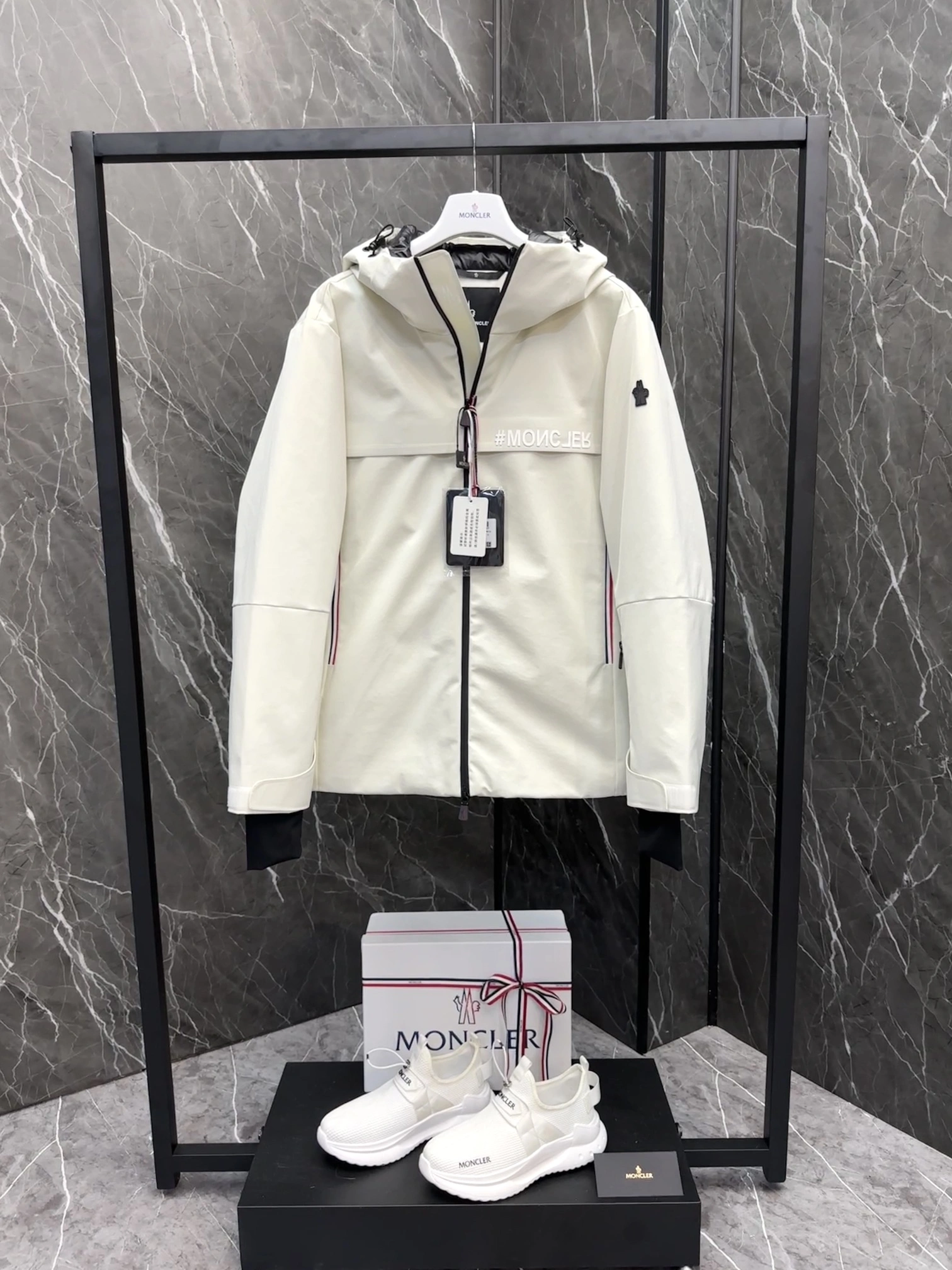Elegant Moncler Down Jackets 145722