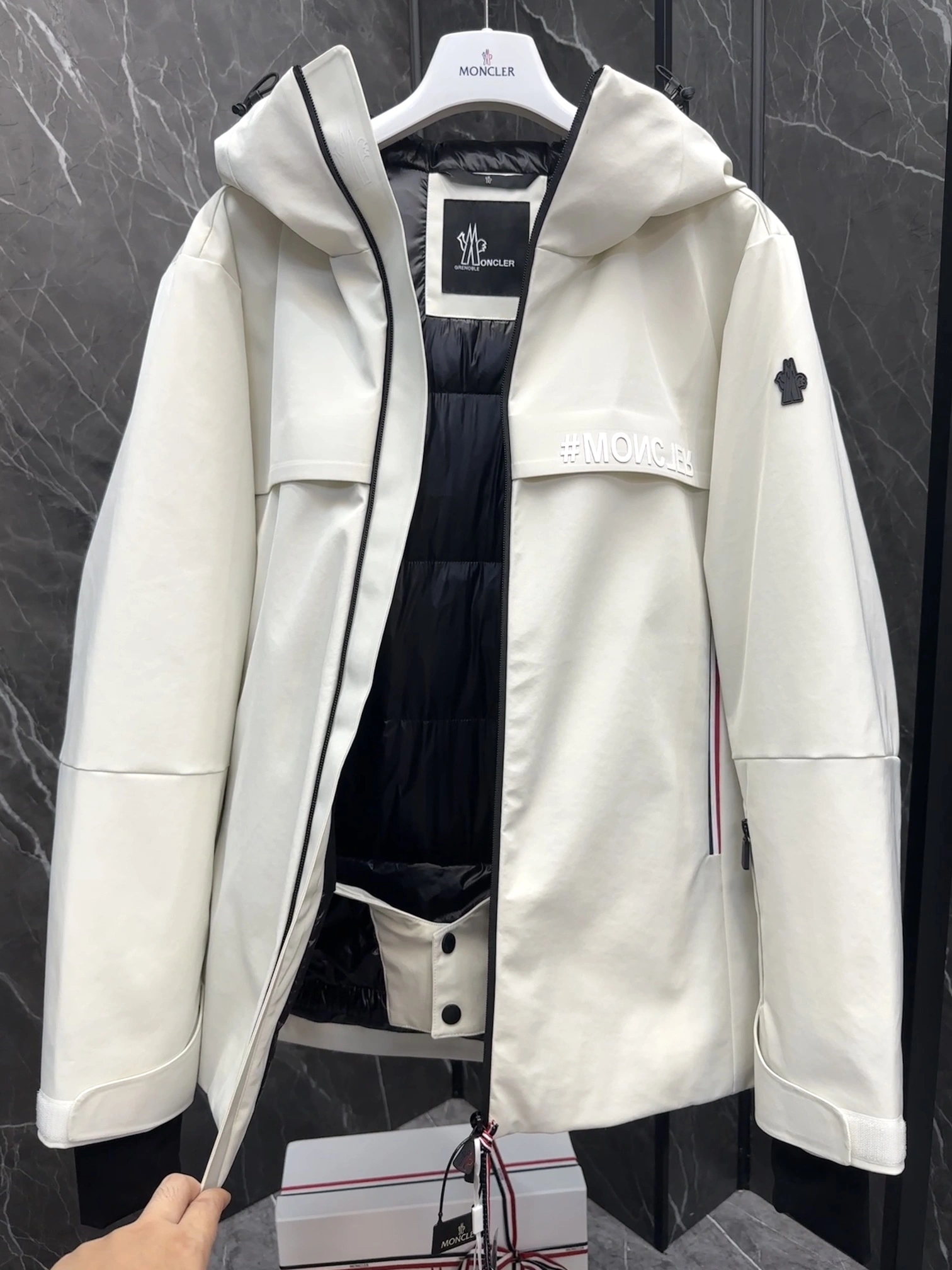 Elegant Moncler Down Jackets 145722