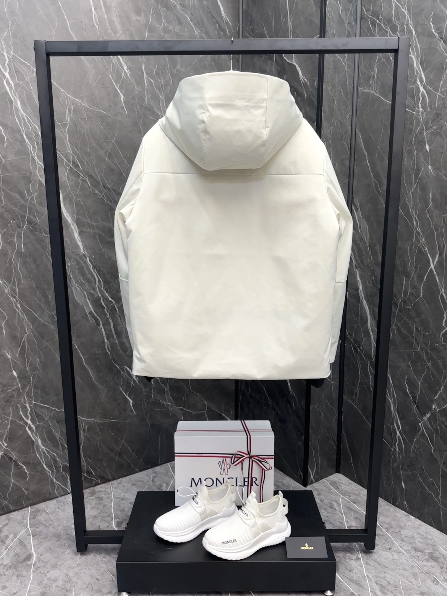 Elegant Moncler Down Jackets 145722