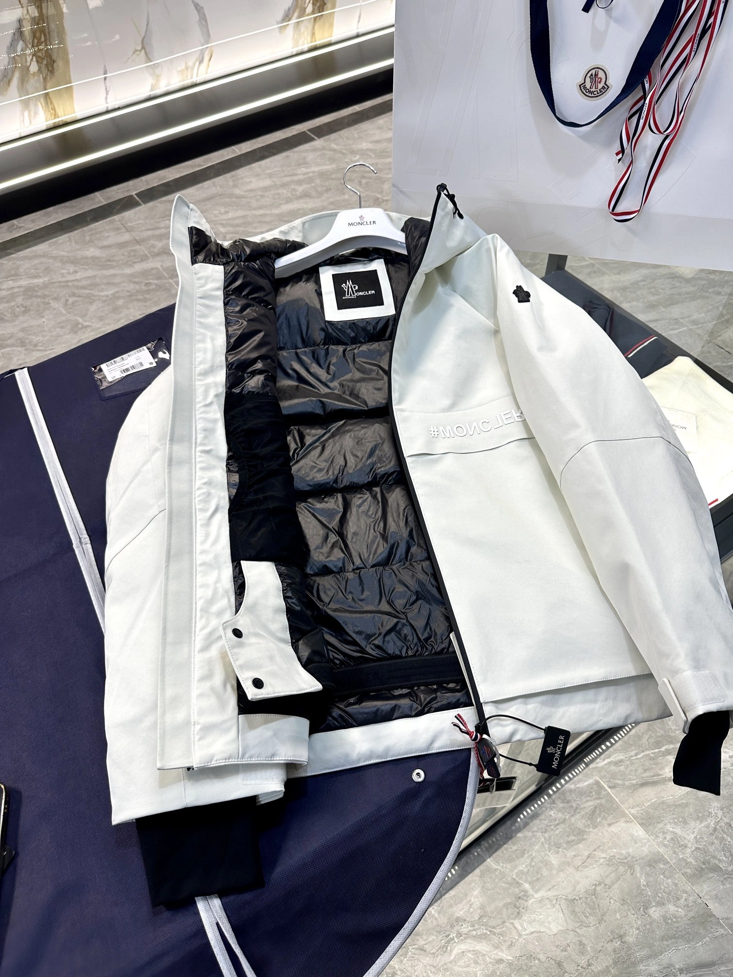 FashionForward Moncler Down Jackets 145695
