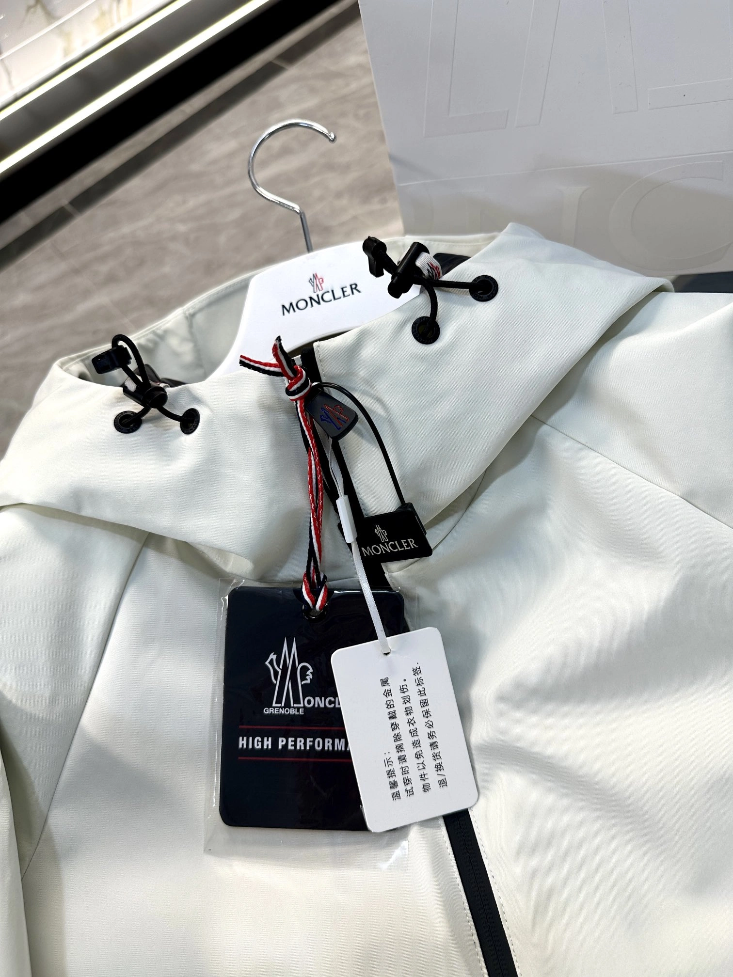 FashionForward Moncler Down Jackets 145695