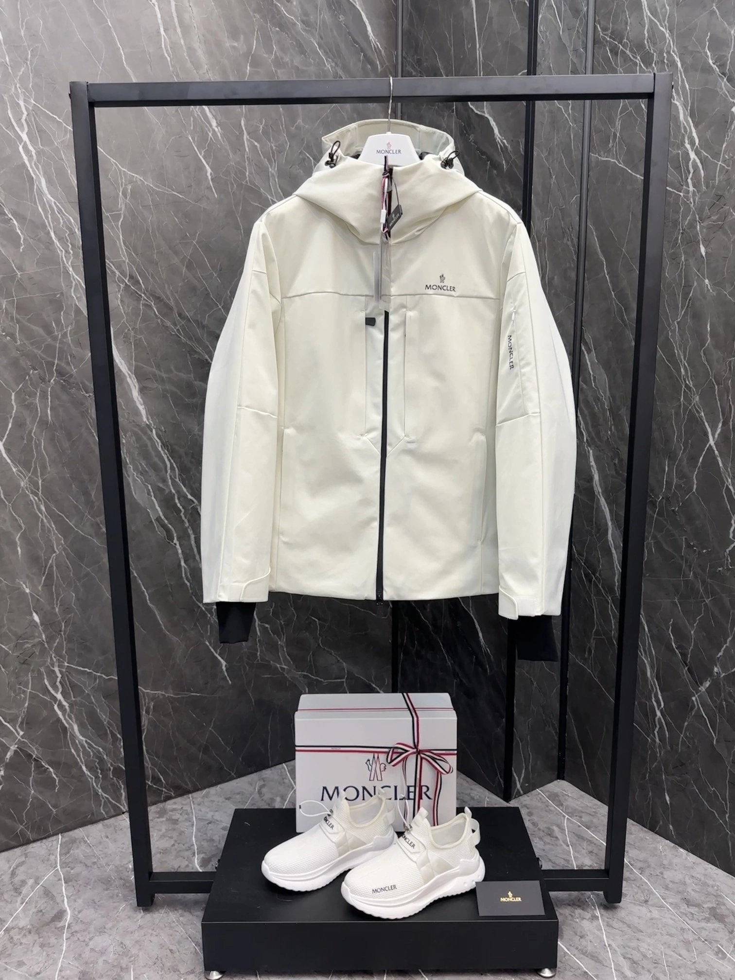 Moncler Down Jackets FreshLook 145689