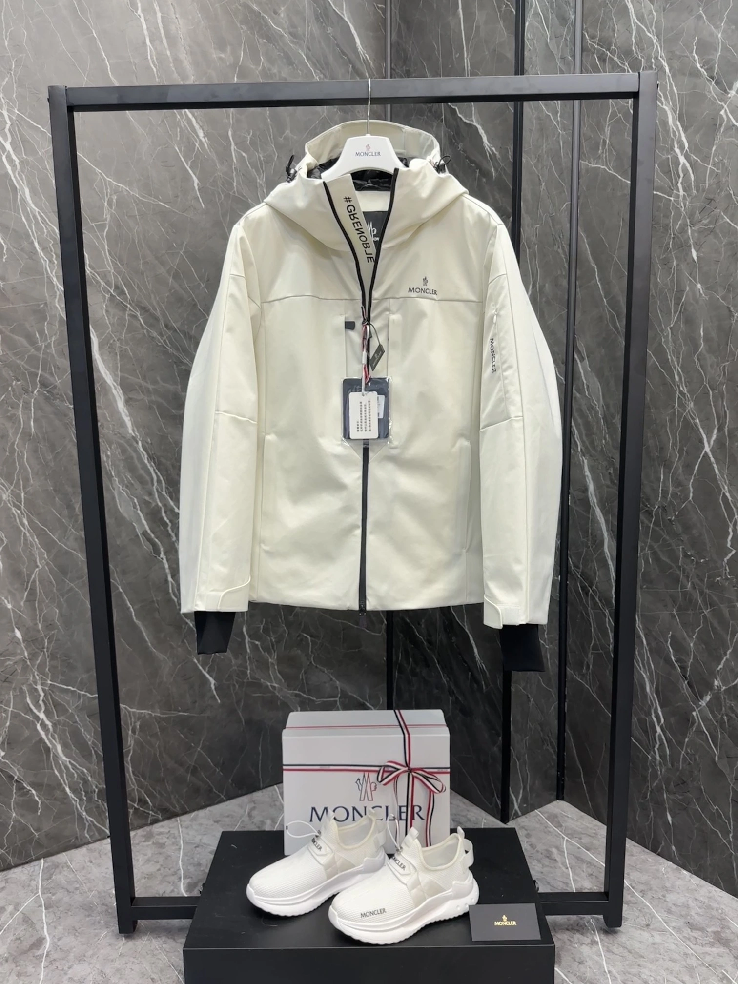 Moncler Down Jackets FreshLook 145689