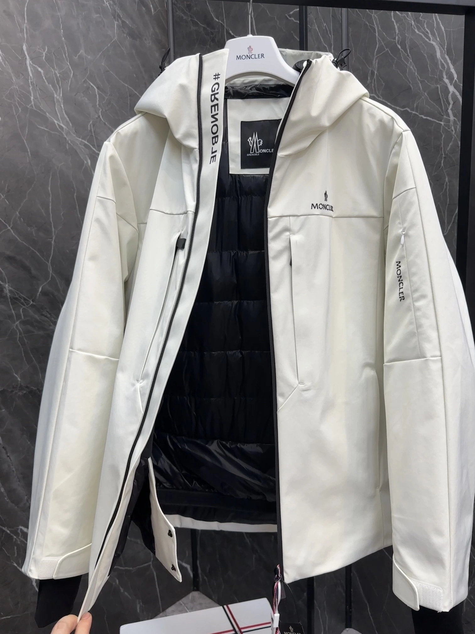 Moncler Down Jackets FreshLook 145689