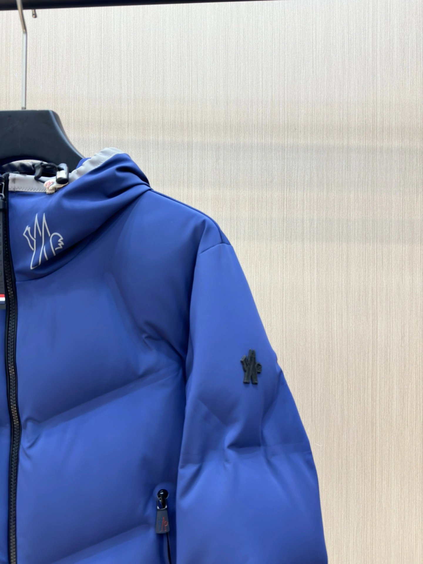 Moncler Down Jackets UrbanChic 145686
