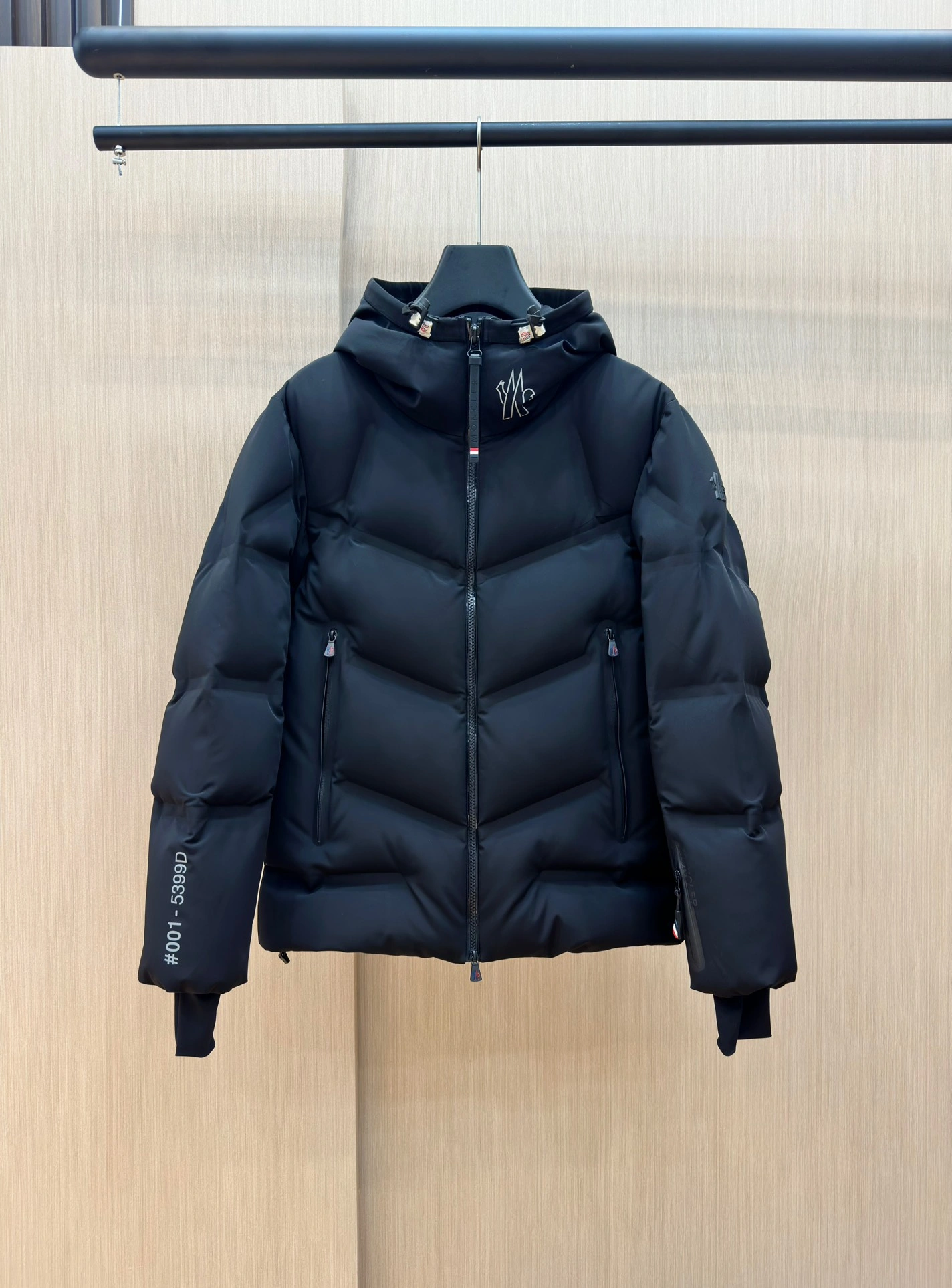 GoodFit Moncler Down Jackets 145685