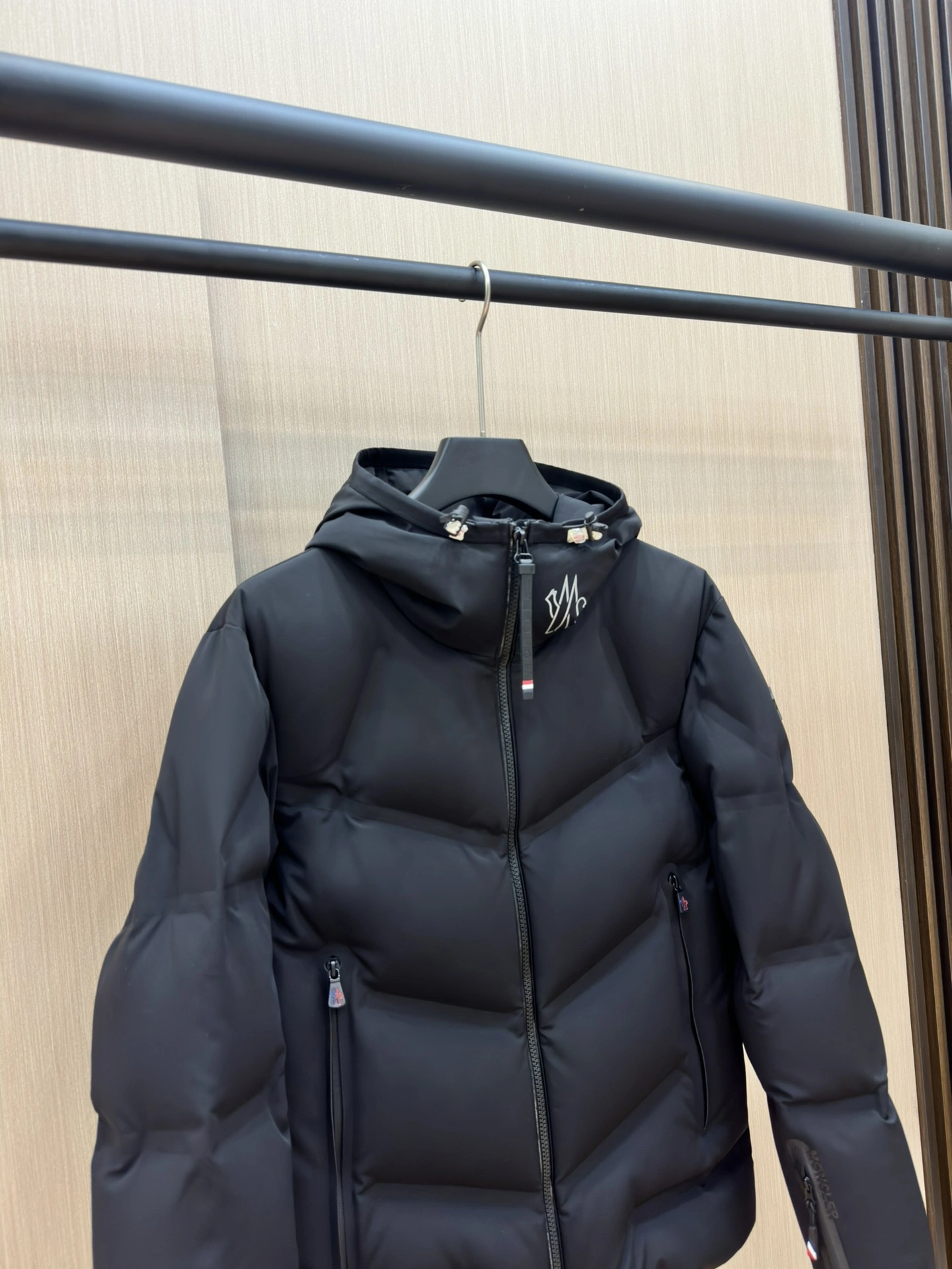 GoodFit Moncler Down Jackets 145685