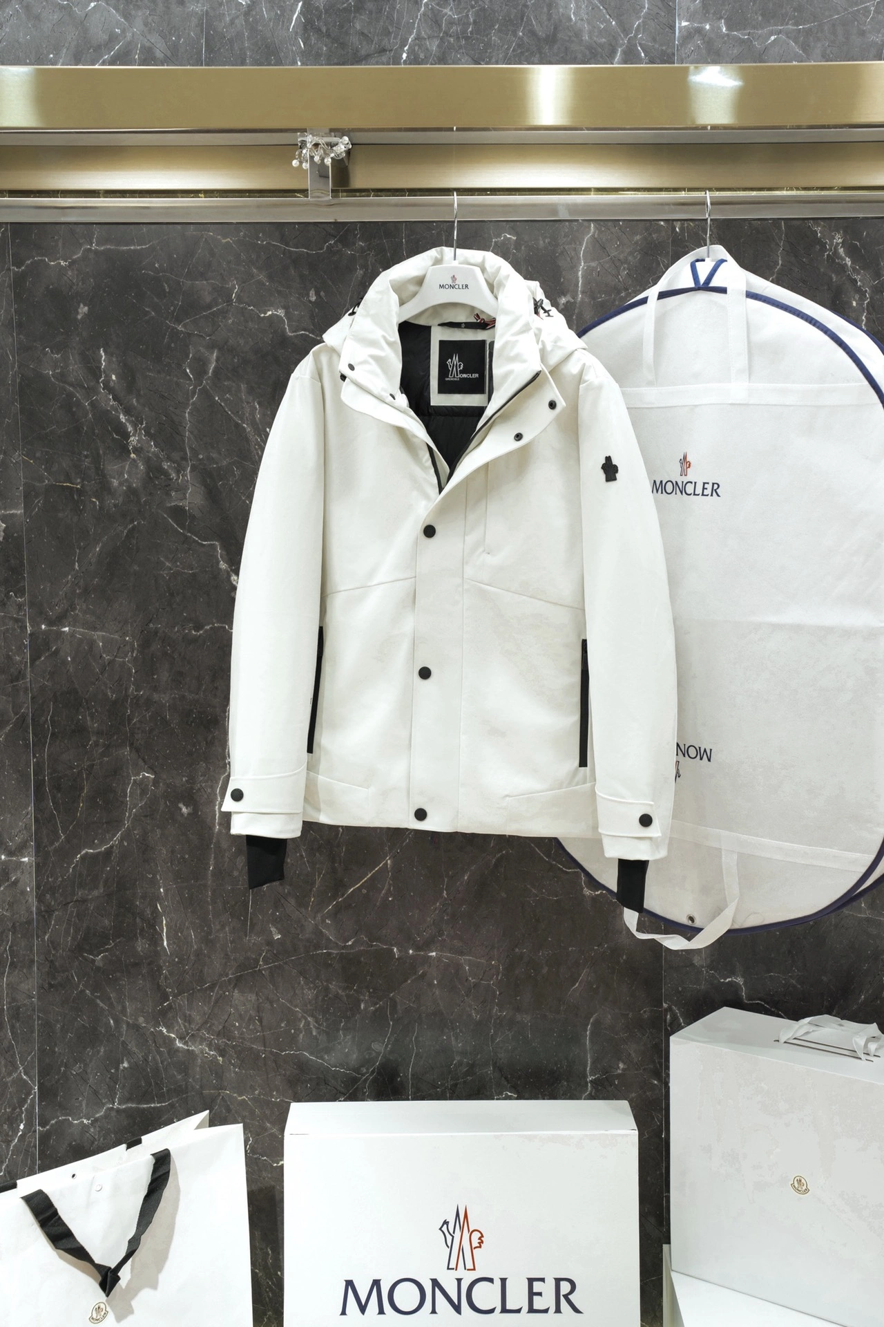 GoodFit Moncler Down Jackets 145676