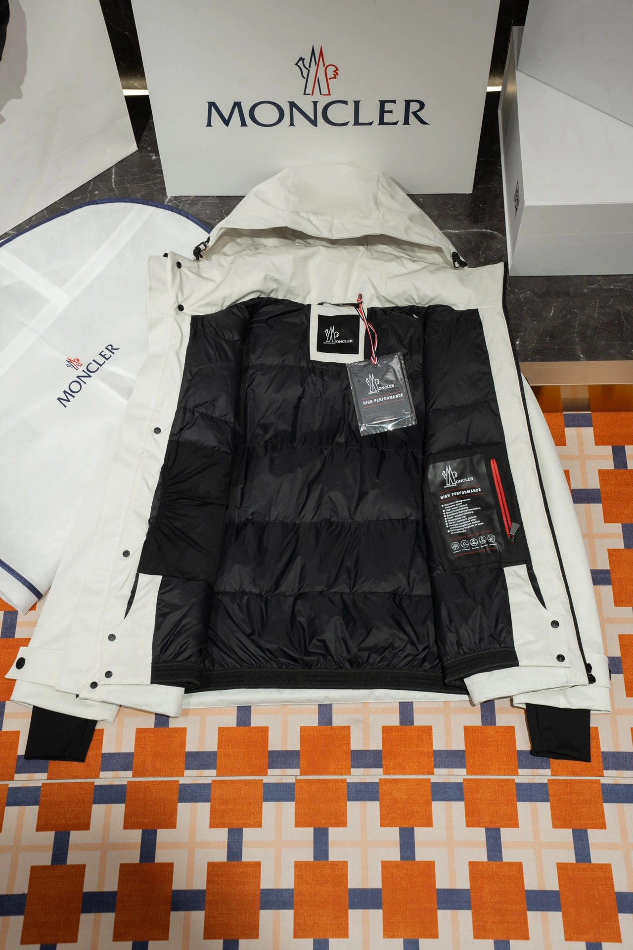 GoodFit Moncler Down Jackets 145676