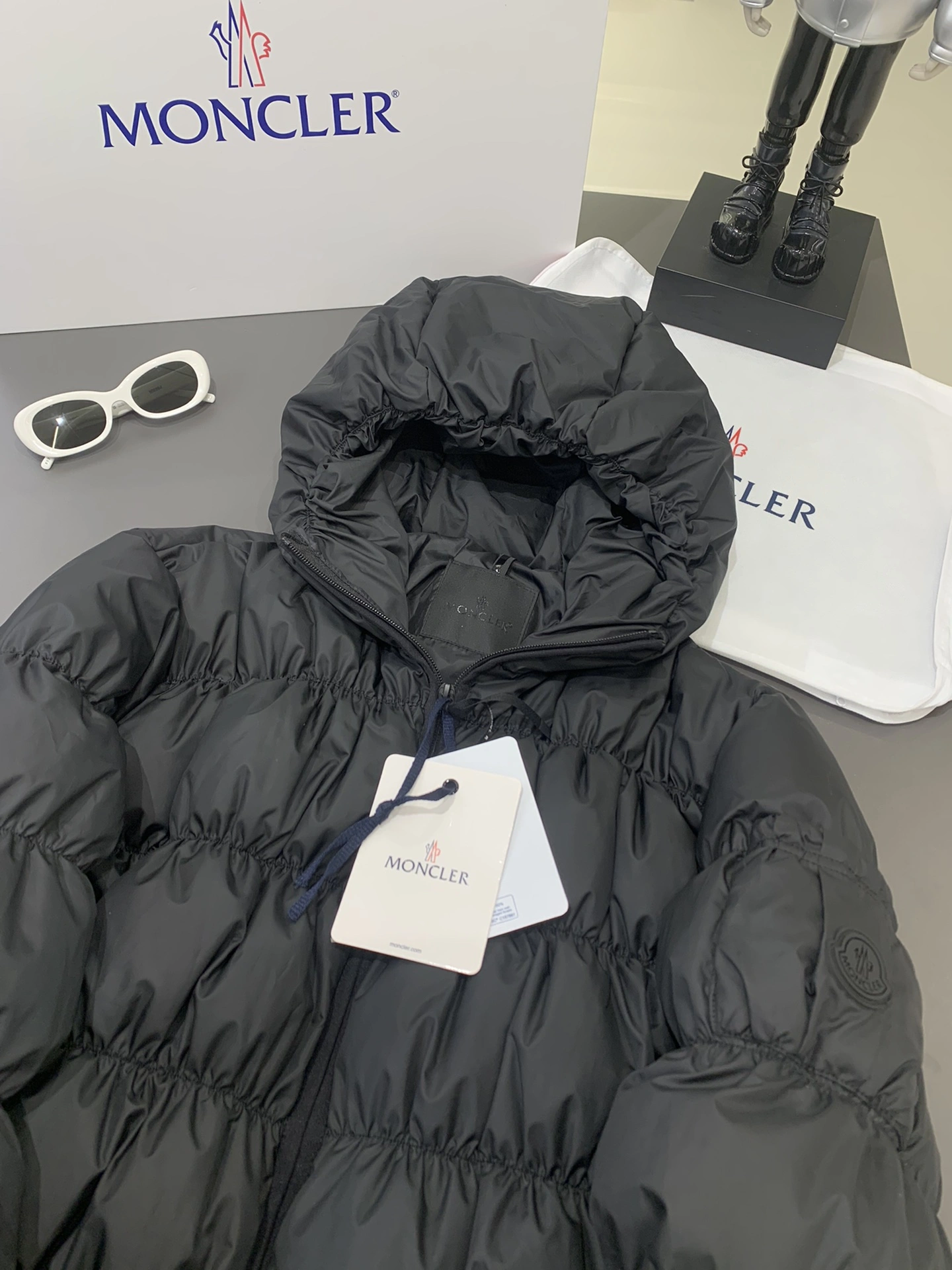 Unique Moncler Down Jackets 145669