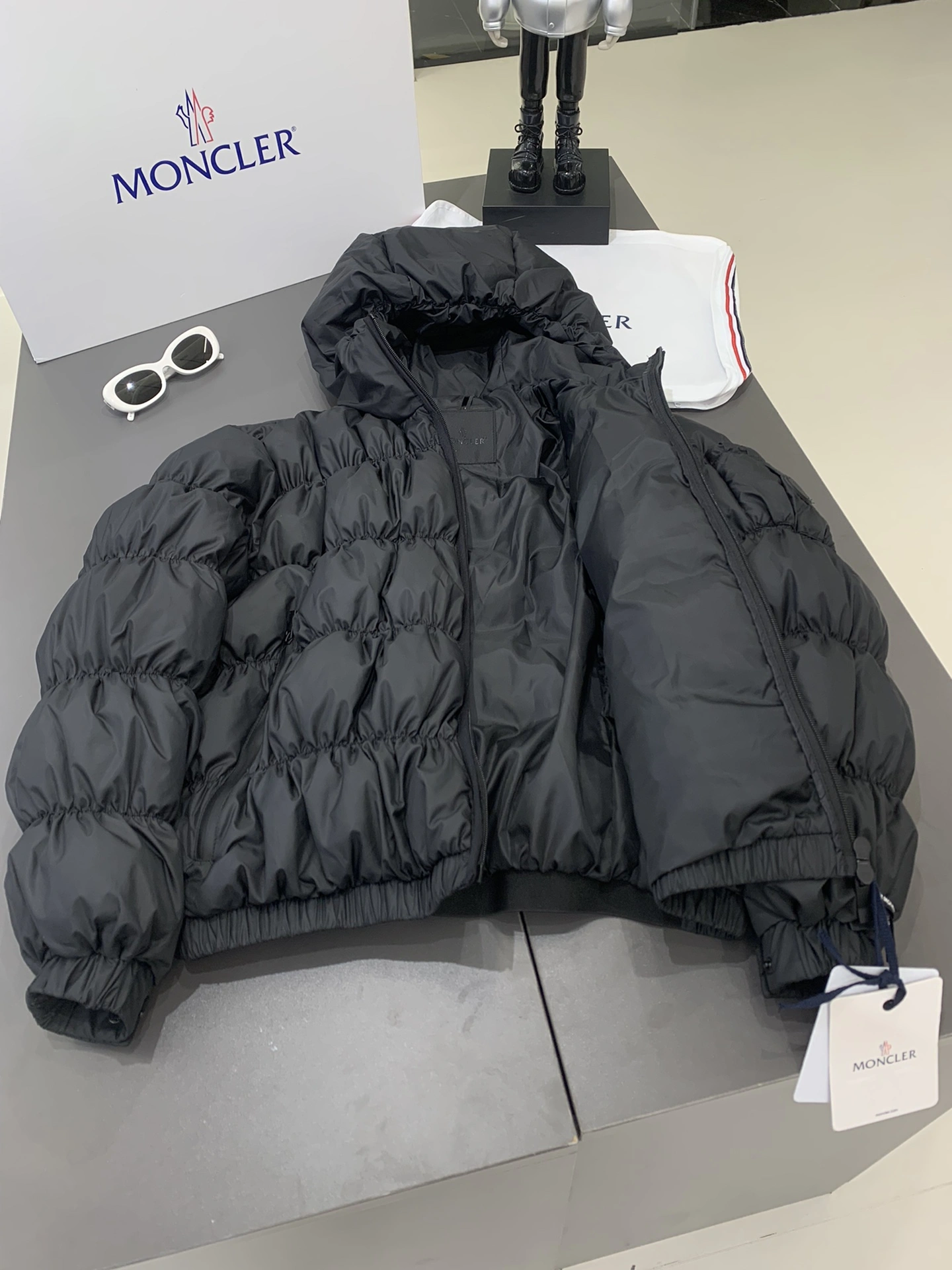 Unique Moncler Down Jackets 145669