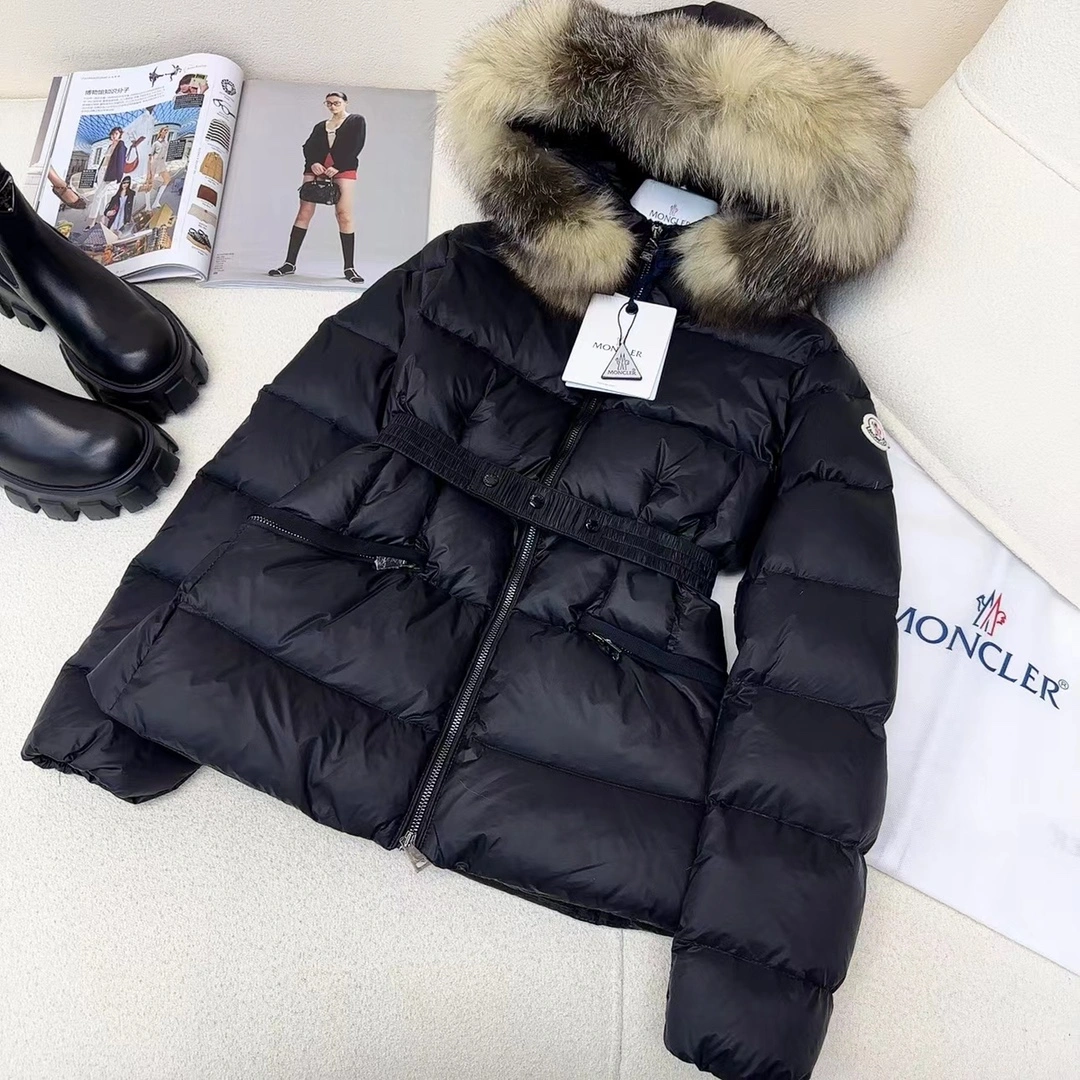 Moncler Down Jackets Minimalist 145666