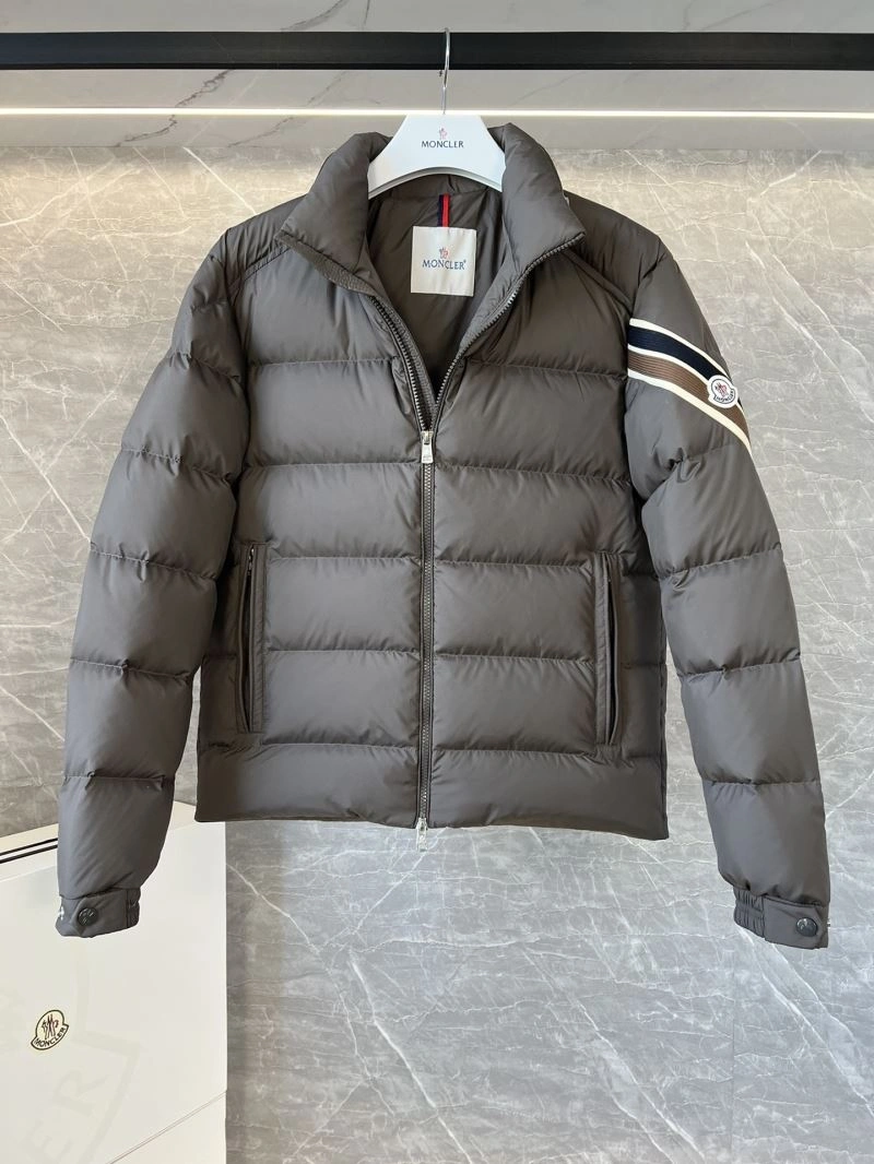 Moncler Down Jackets EasyMatch 145286