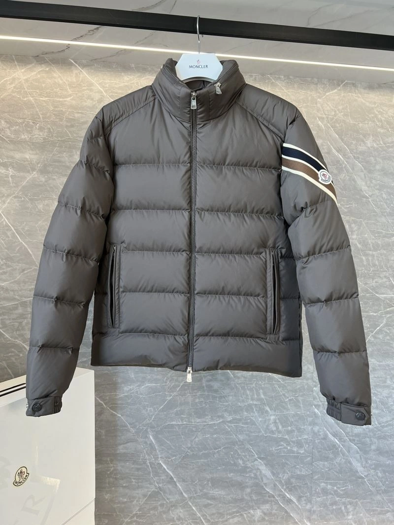 Moncler Down Jackets EasyMatch 145286