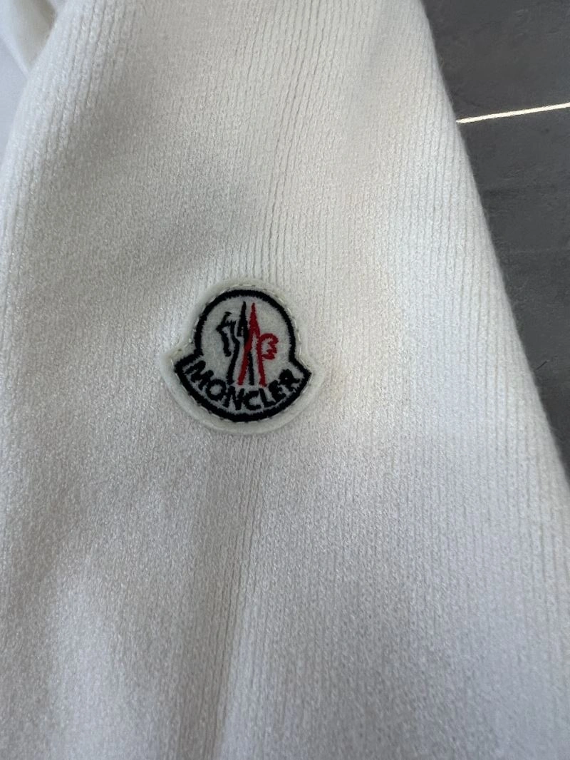 Resilient Moncler Down Jackets 145263