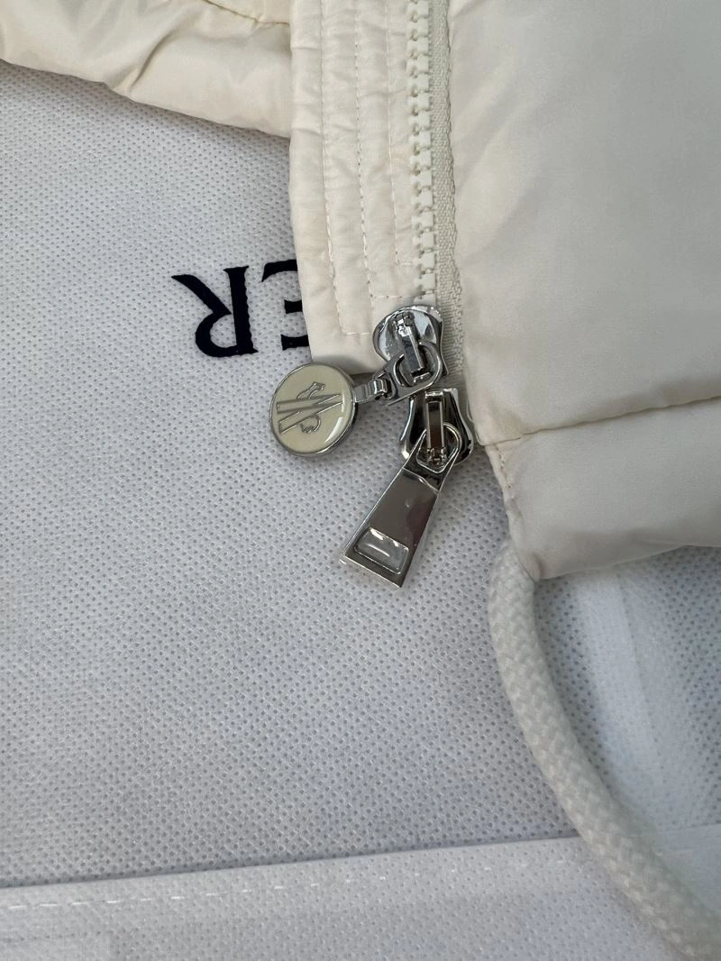 Resilient Moncler Down Jackets 145263