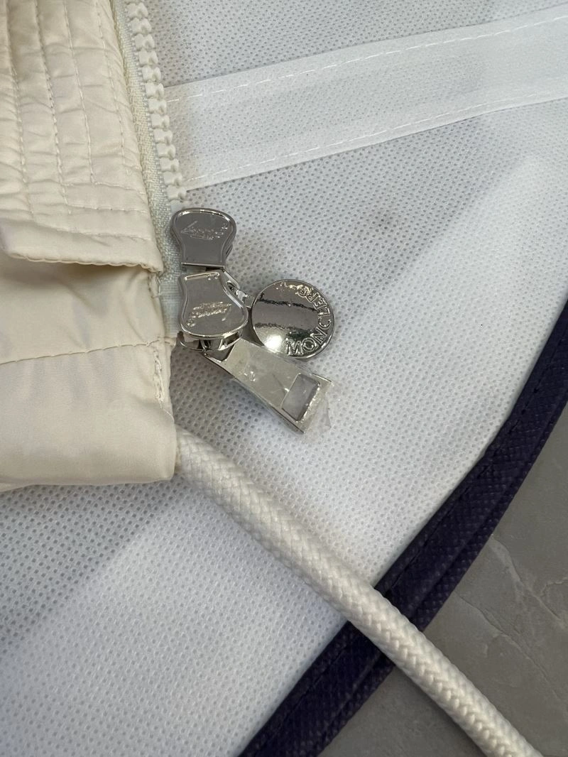 Resilient Moncler Down Jackets 145263