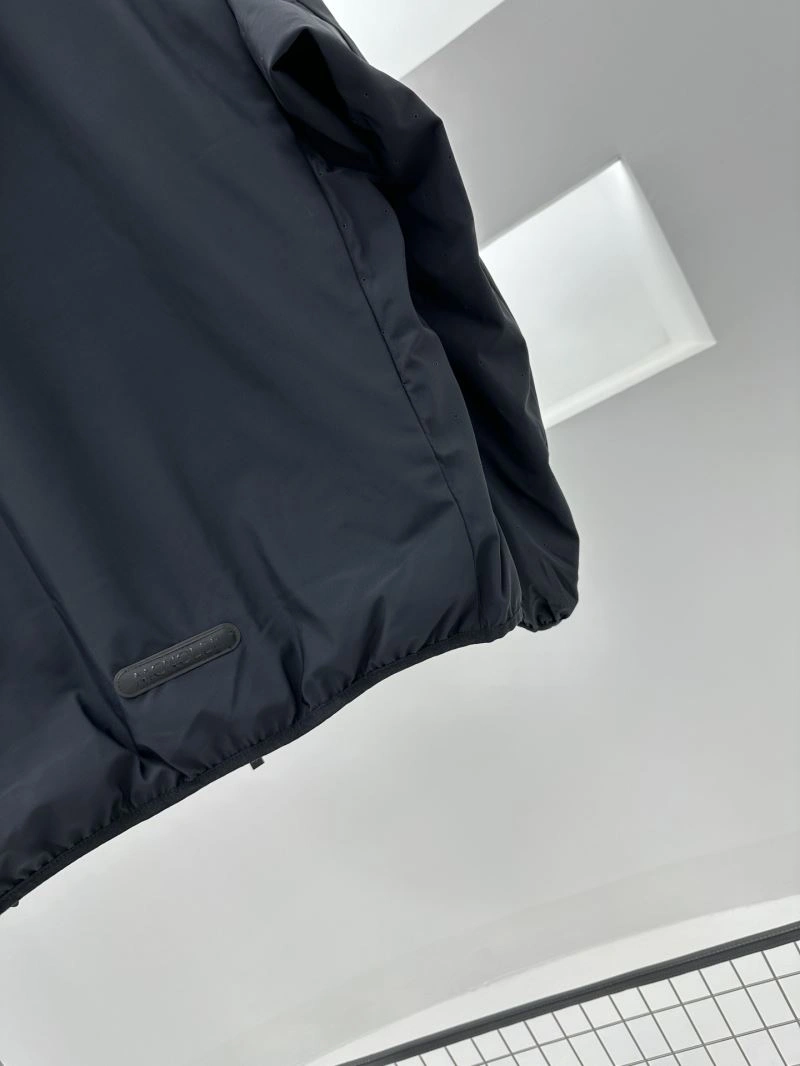Moncler Down Jackets Comfortable 145259