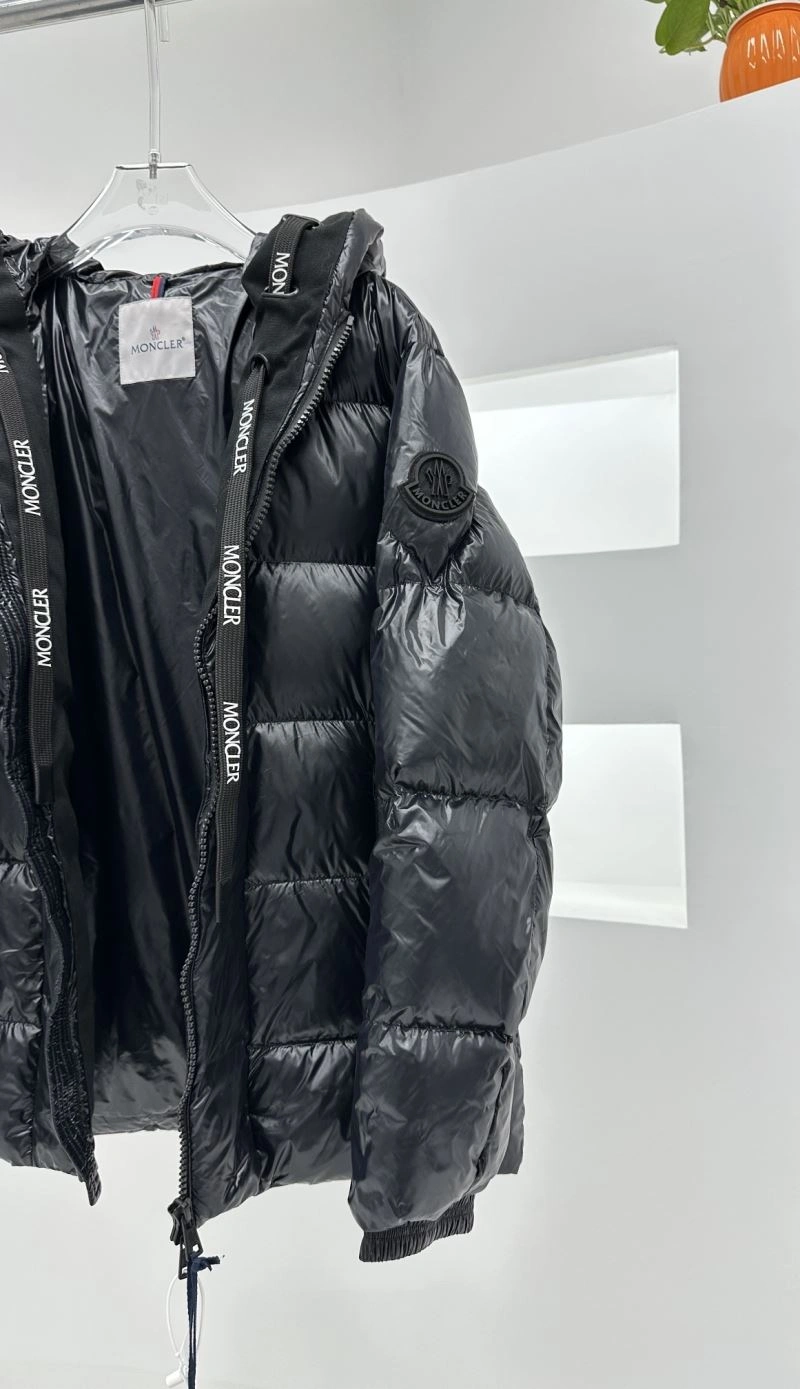 Sleek Moncler Down Jackets 145240